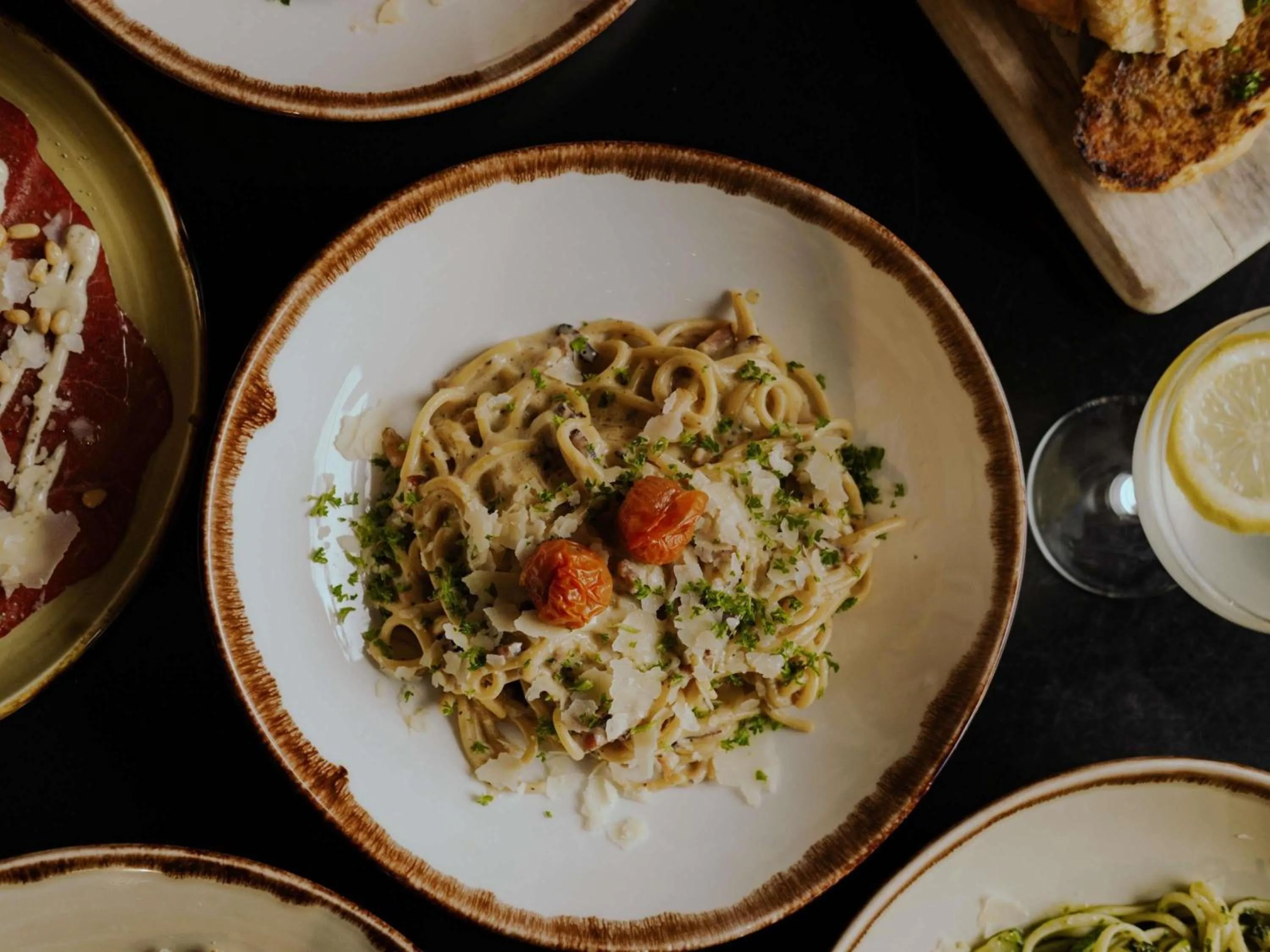 Restaurant/places to eat in Swissôtel Amsterdam