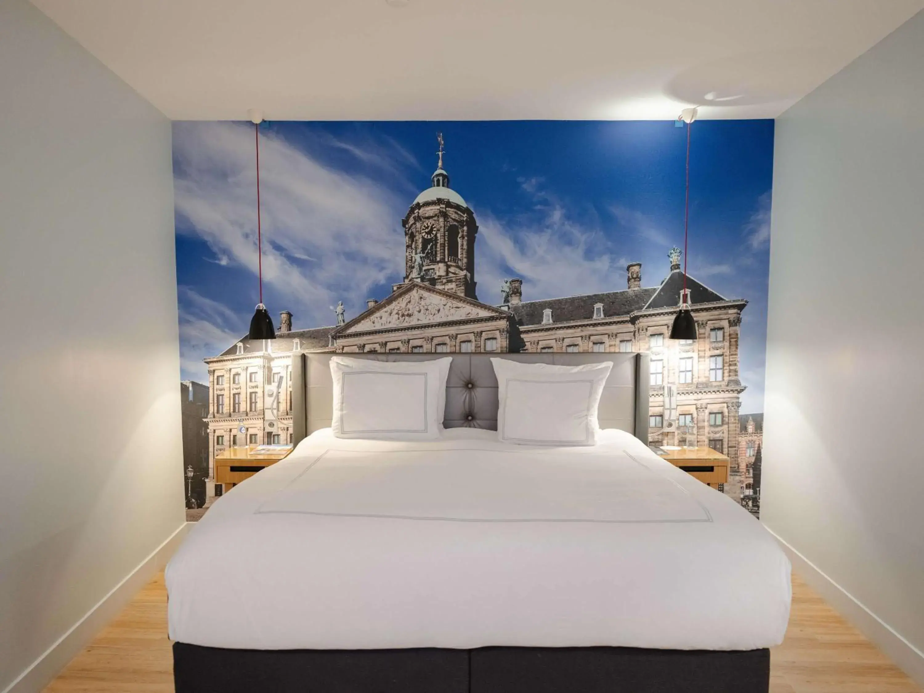 Bedroom, Bed in Swissôtel Amsterdam Bedroom, Bed in Swissôtel Amsterdam