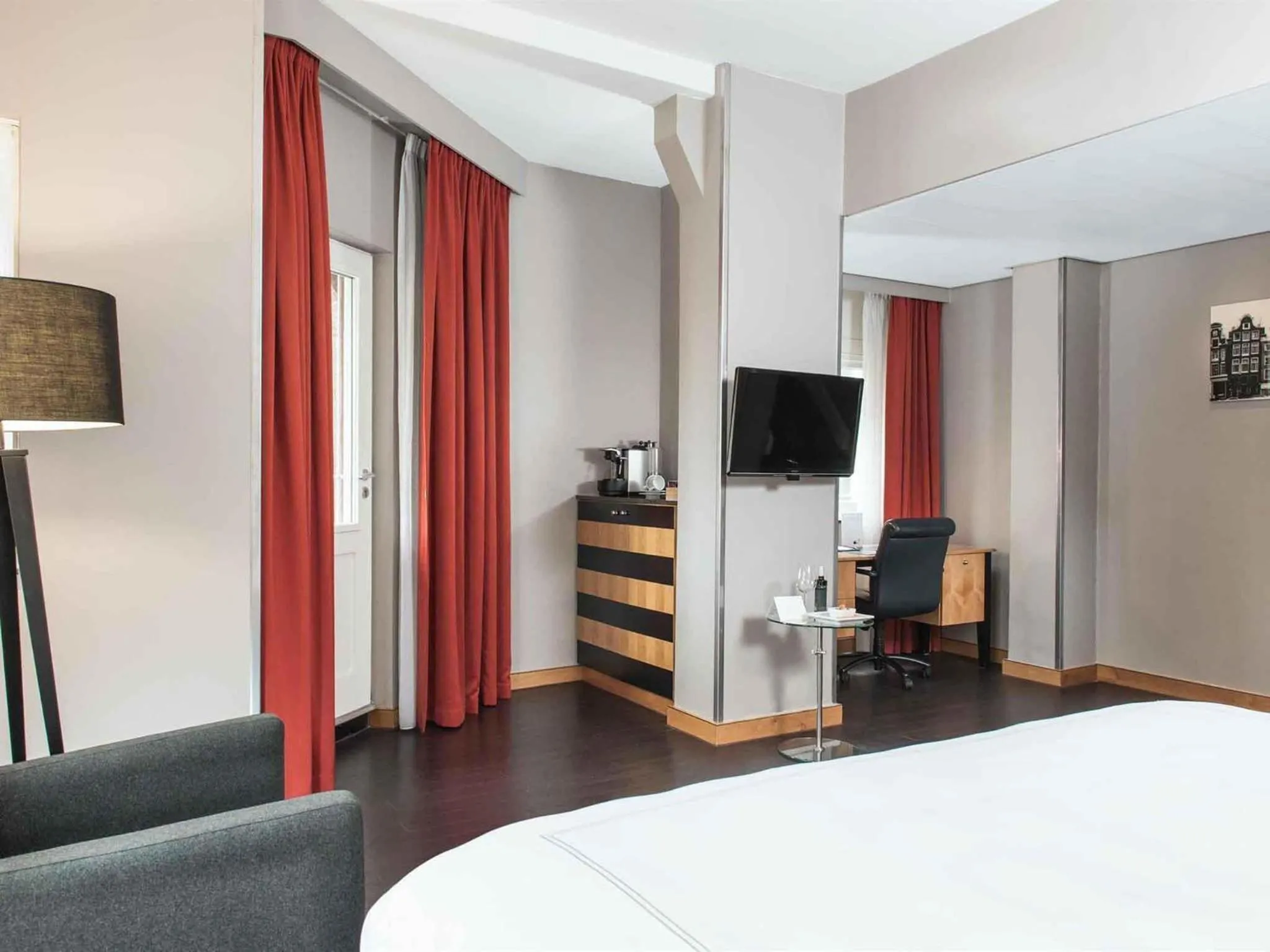 Bedroom, Bed in Swissôtel Amsterdam
