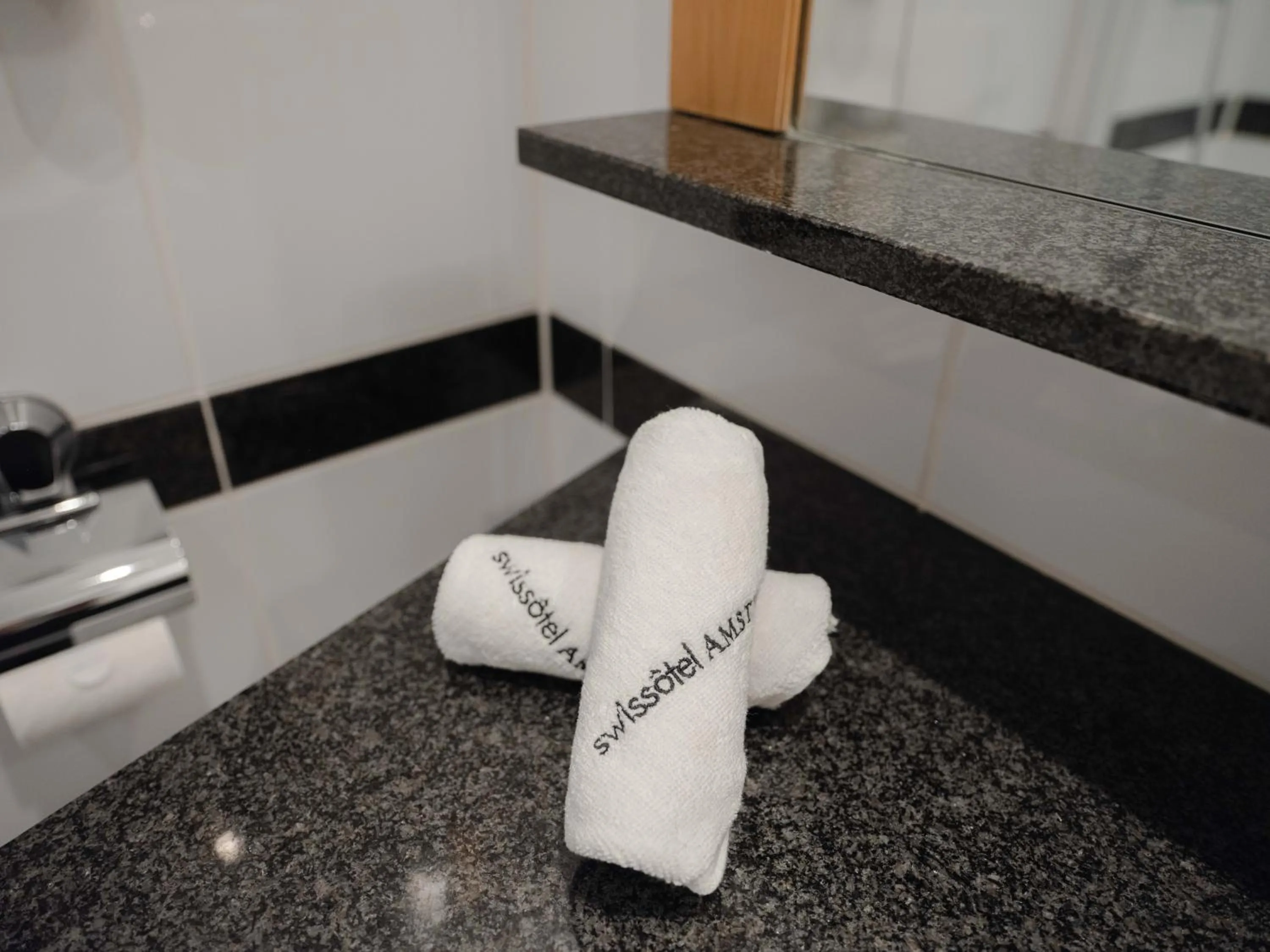 Bathroom in Swissôtel Amsterdam