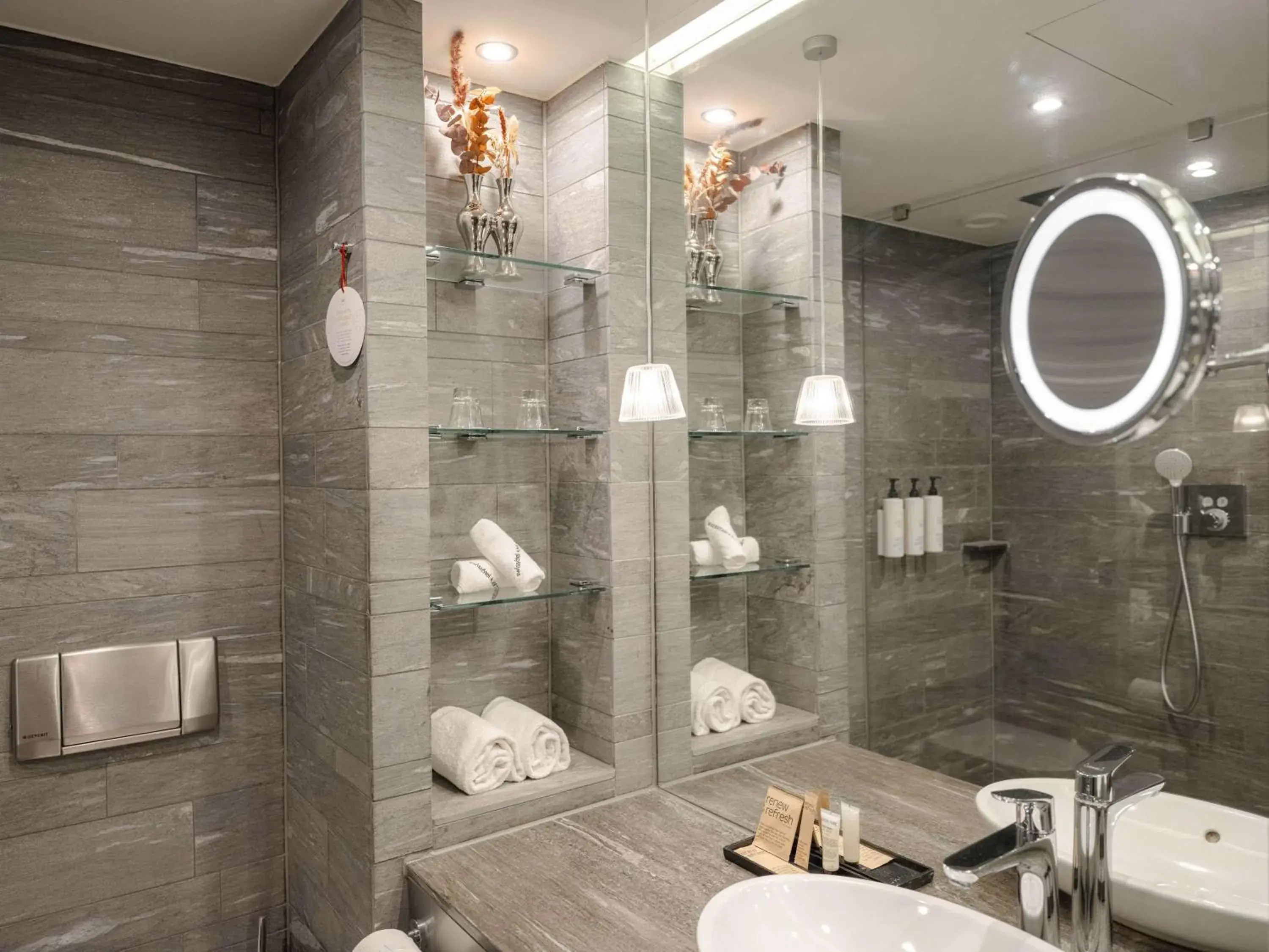 Bedroom in Swissôtel Amsterdam Bedroom in Swissôtel Amsterdam