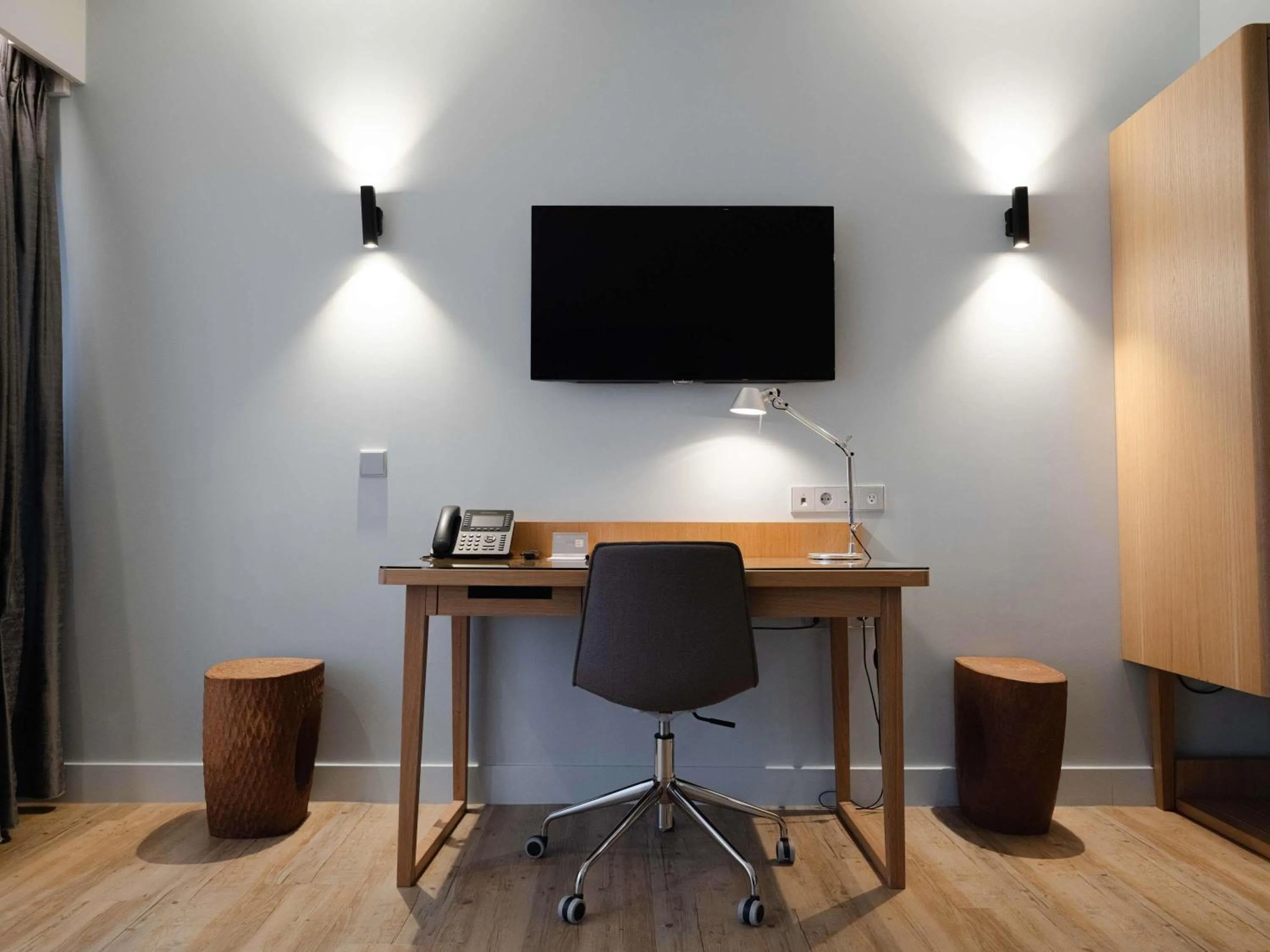 Bedroom in Swissôtel Amsterdam