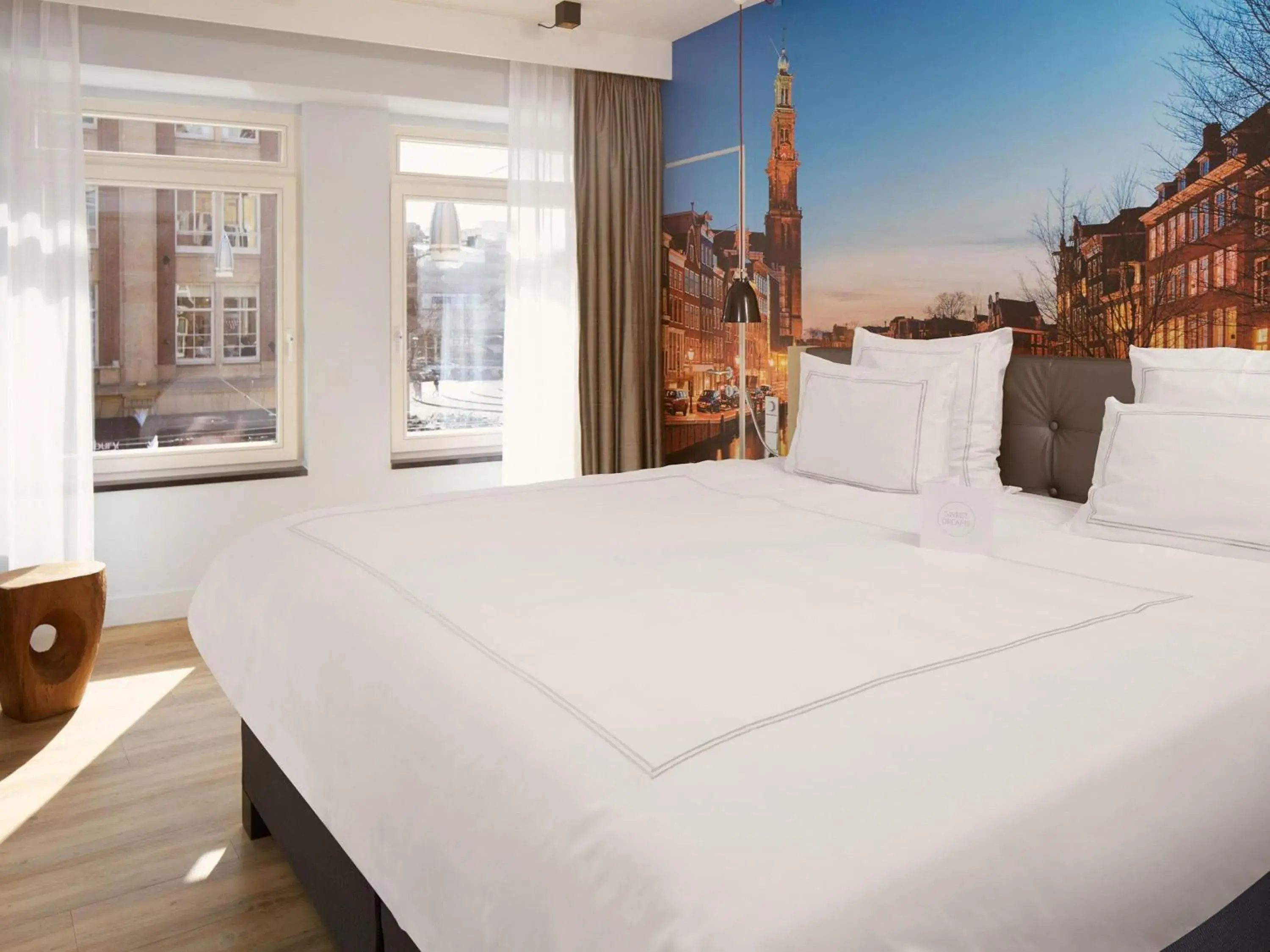 Bedroom, Bed in Swissôtel Amsterdam Bedroom, Bed in Swissôtel Amsterdam