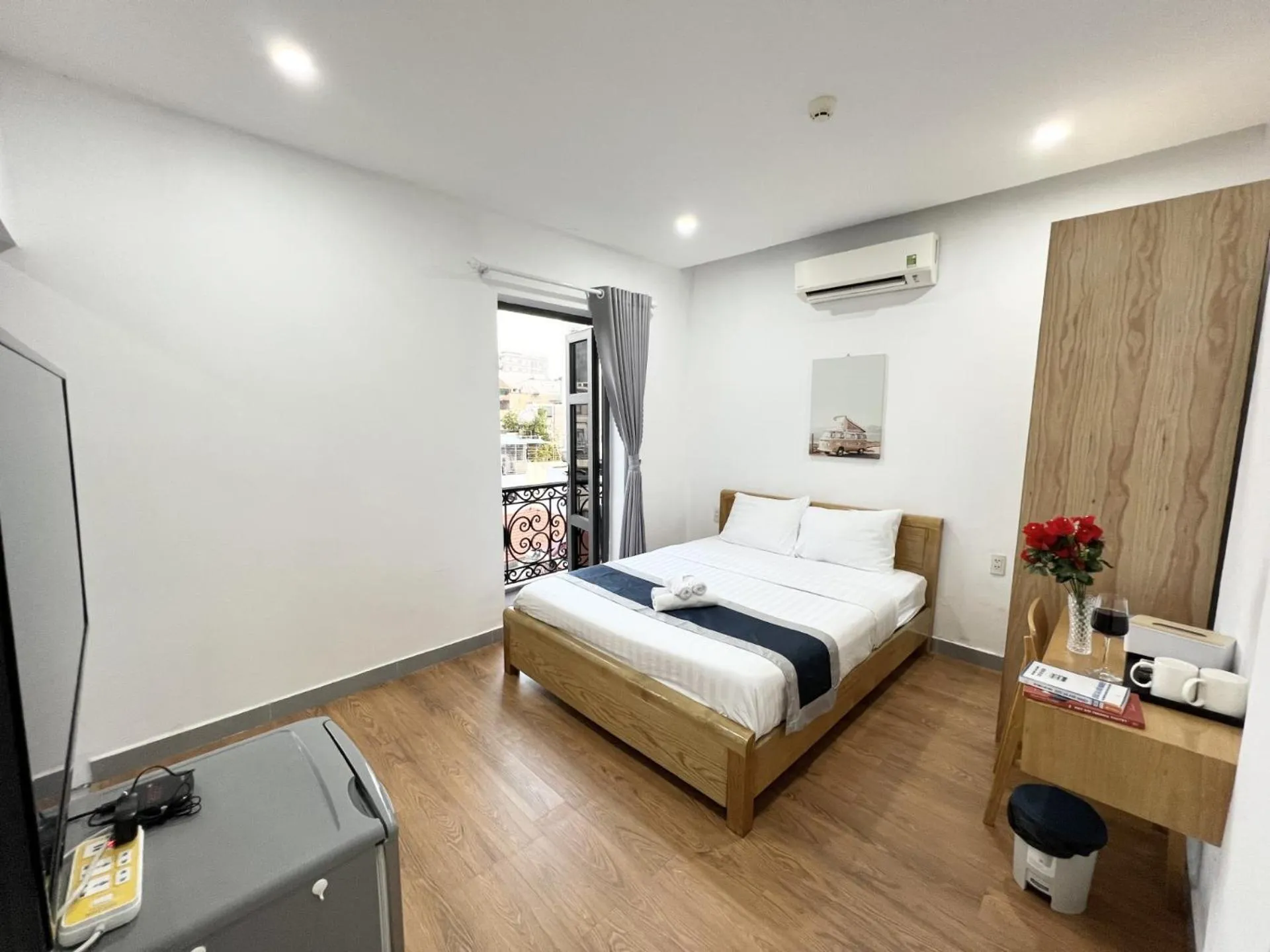 Photo of the whole room, Bed in Home Away Minh Khai - Serviced Apartment