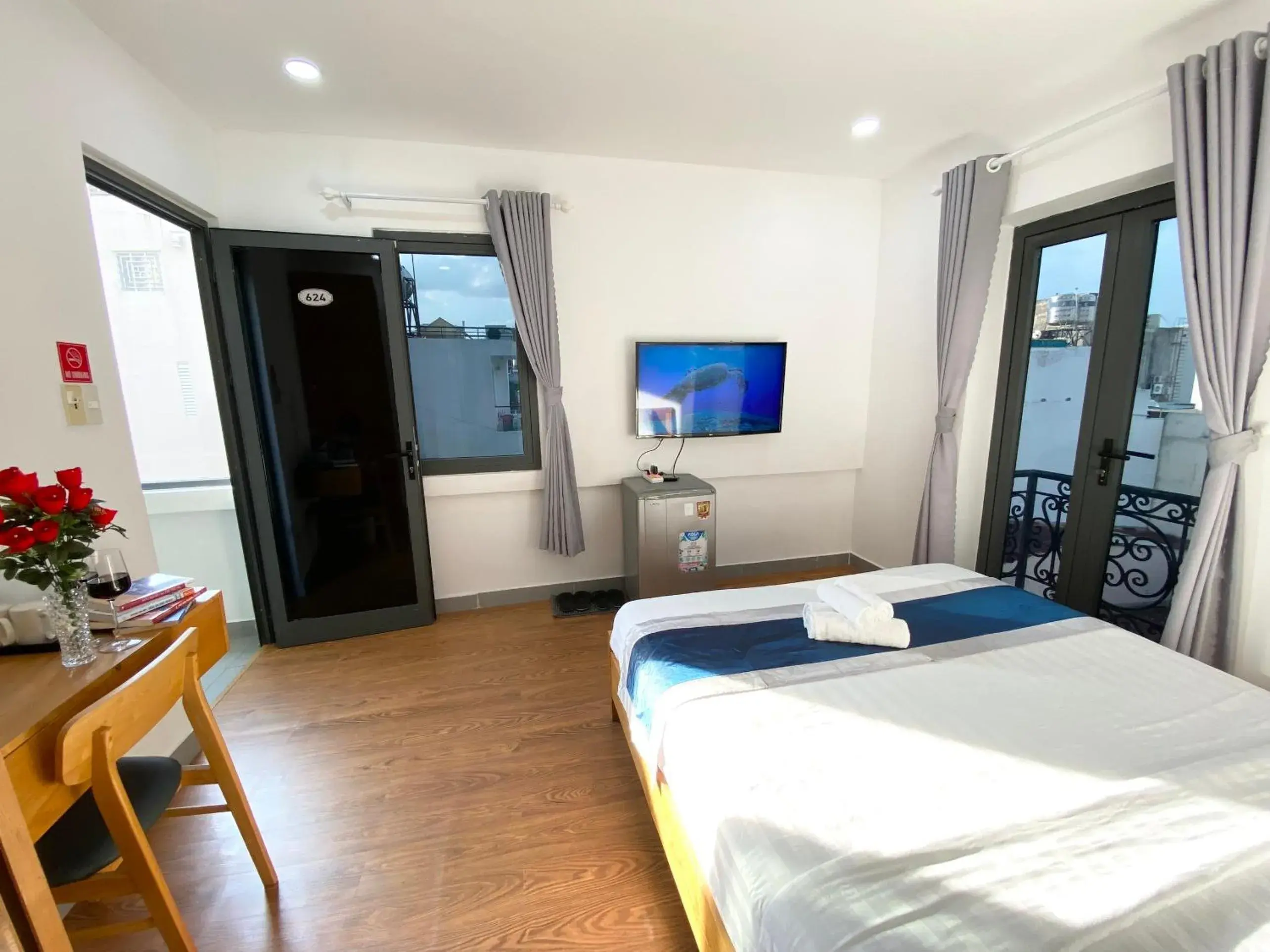Queen Room with Balcony - single occupancy in Home Away Minh Khai - Serviced Apartment Queen Room with Balcony - single occupancy in Home Away Minh Khai - Serviced Apartment