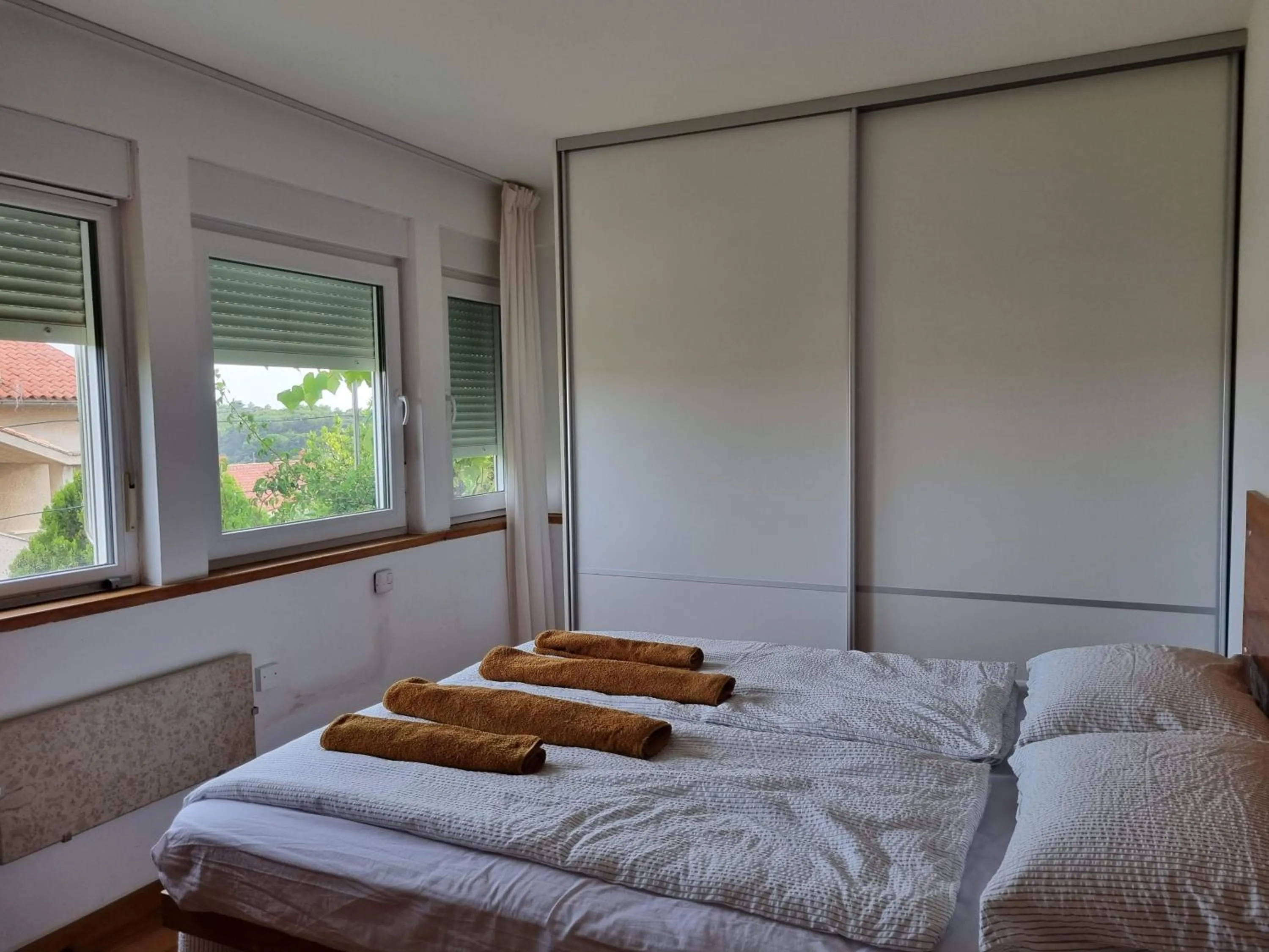 Bedroom, Bed in F13 Apartment