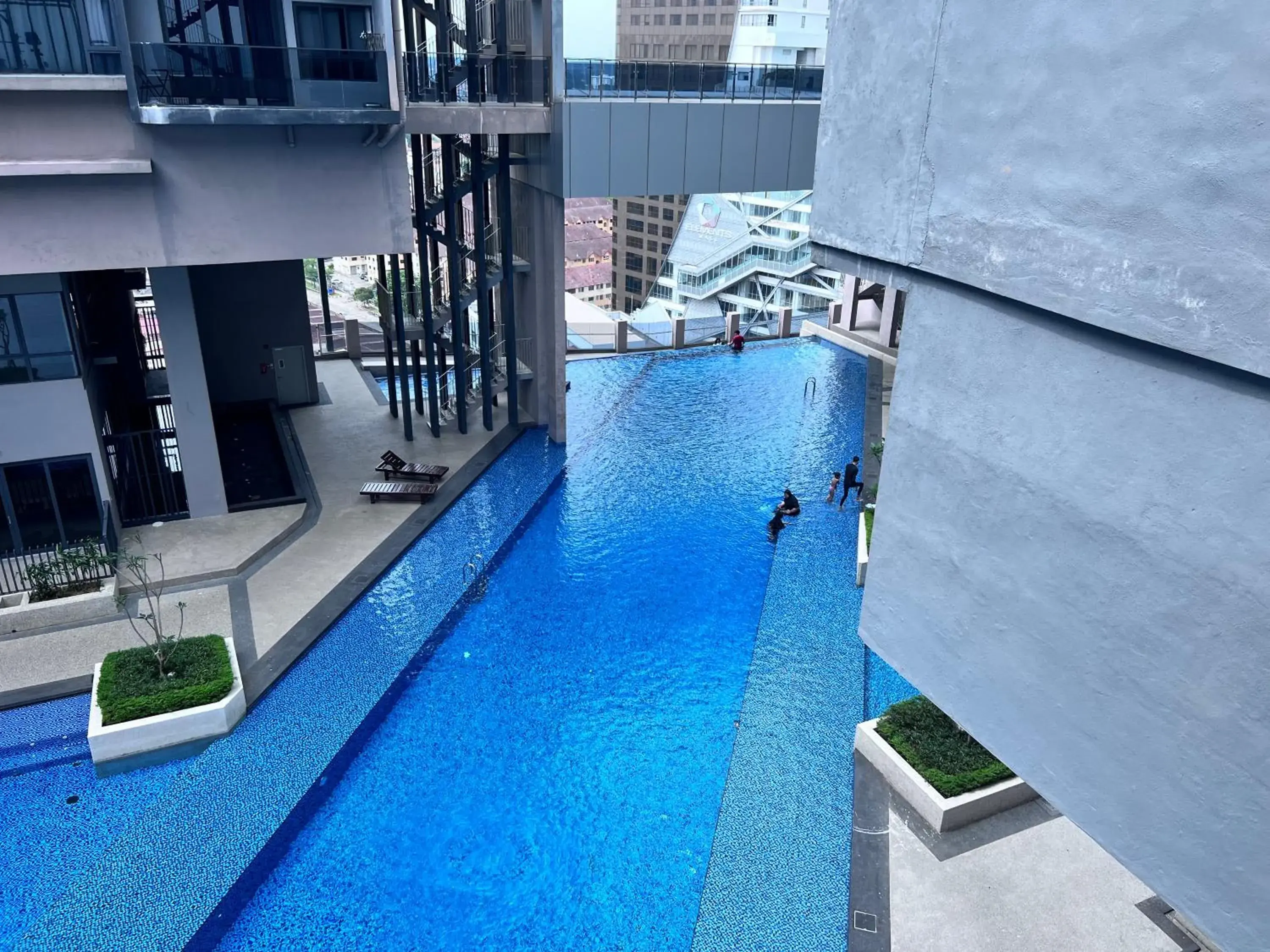 Swimming pool in Imperio Residence Melaka by Dream View Swimming pool in Imperio Residence Melaka by Dream View