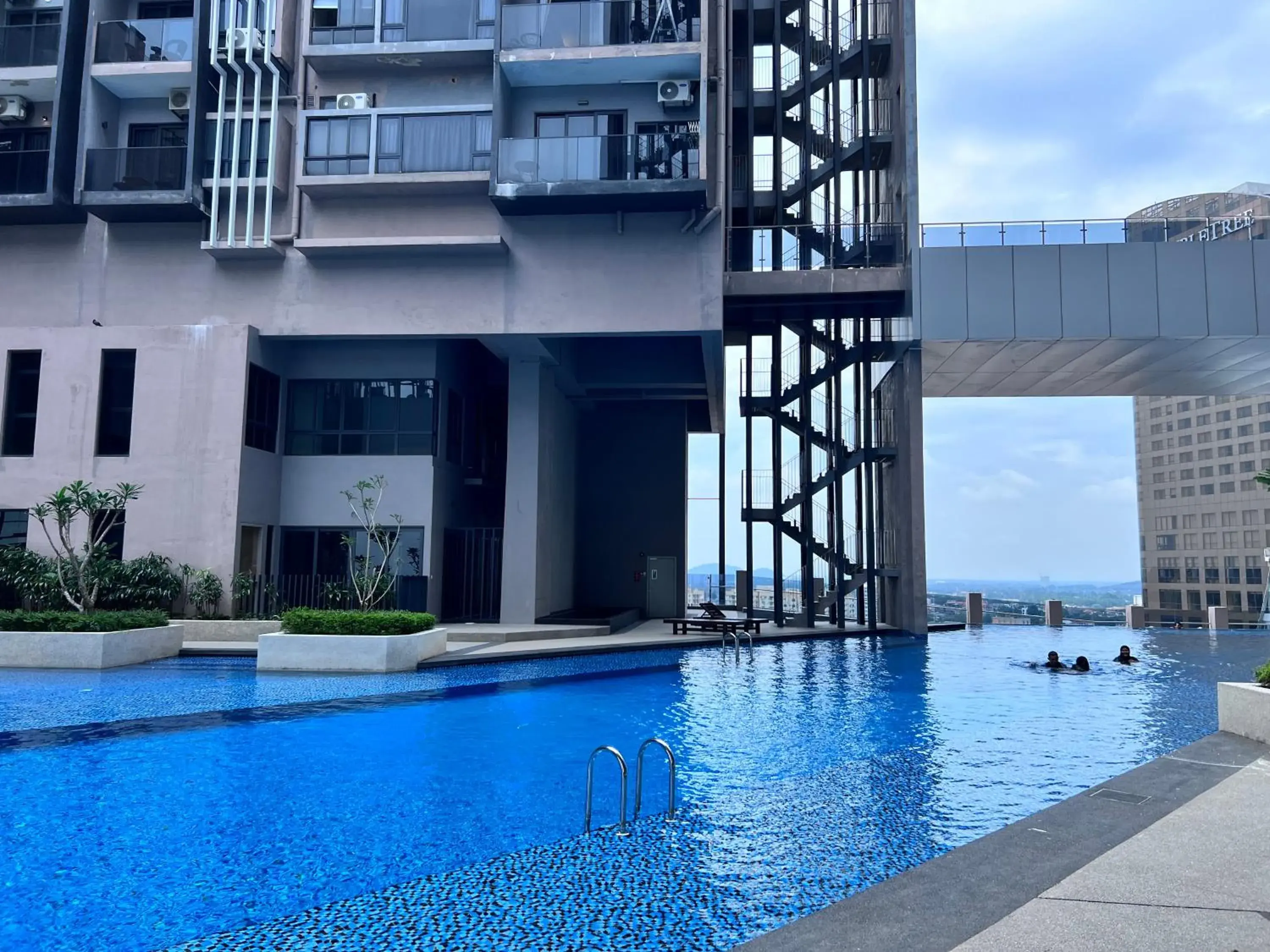 Swimming pool in Imperio Residence Melaka by Dream View Swimming pool in Imperio Residence Melaka by Dream View