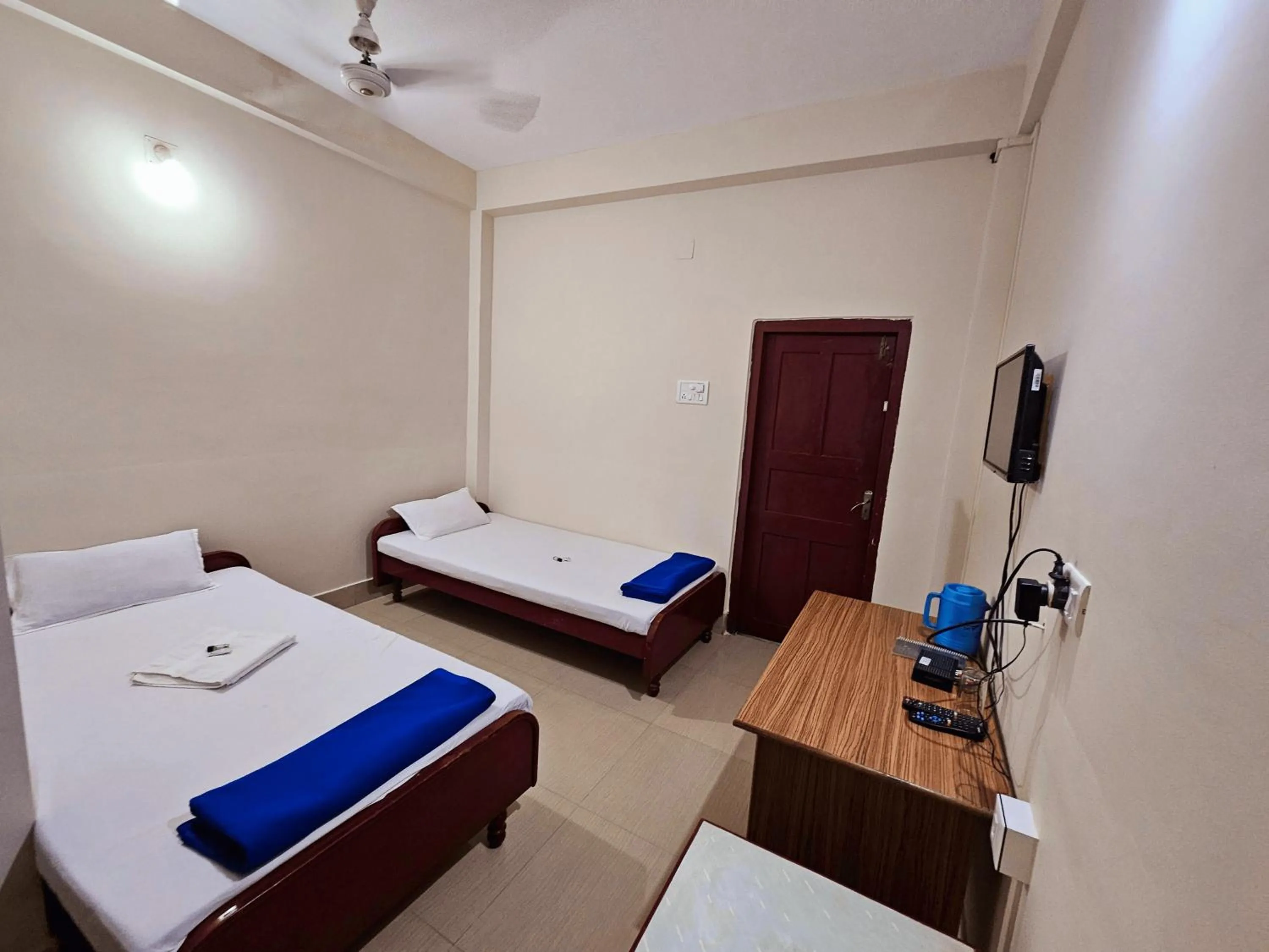 Bed in Hotel Rishiraj