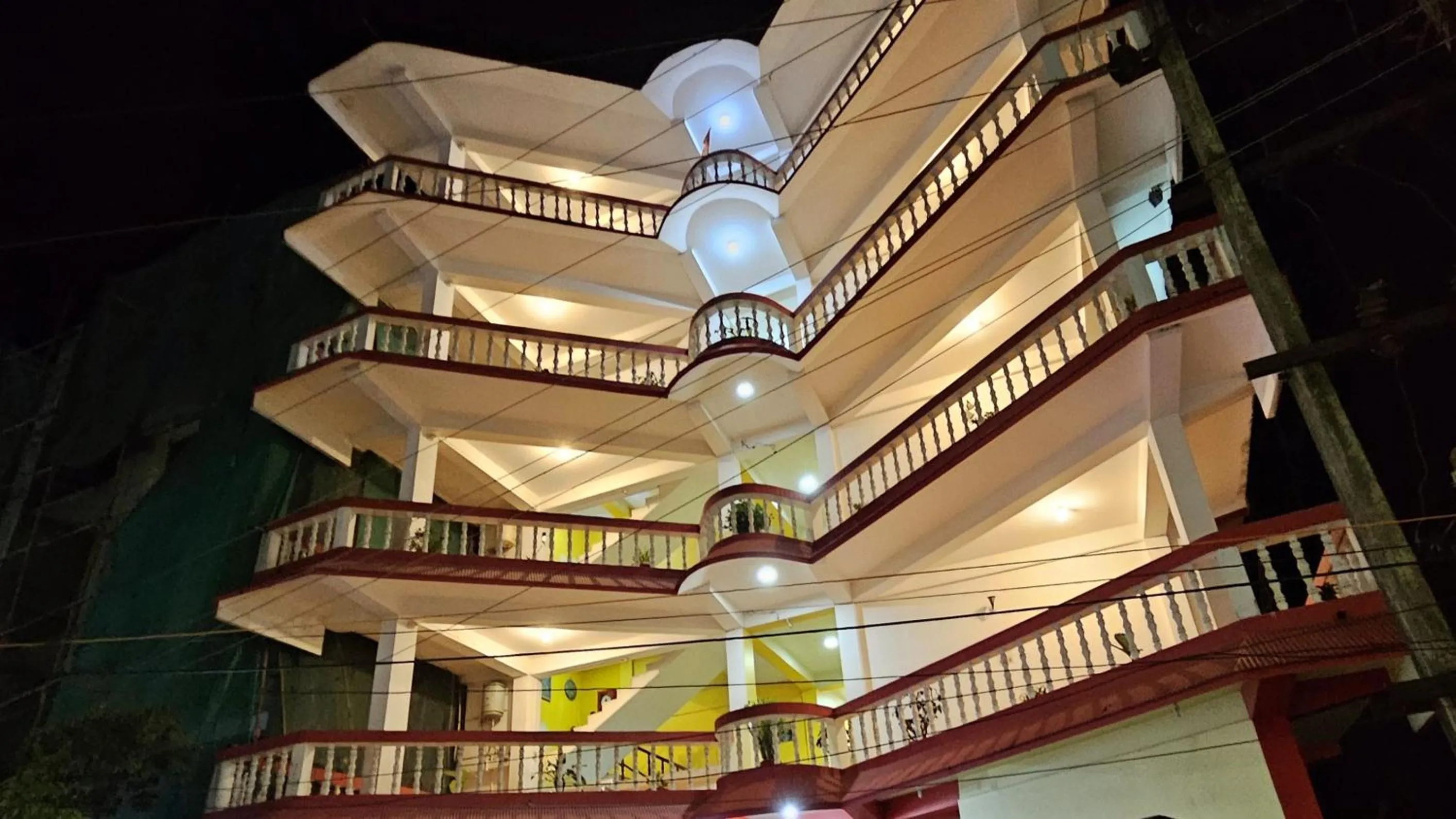 Hotel Rishiraj