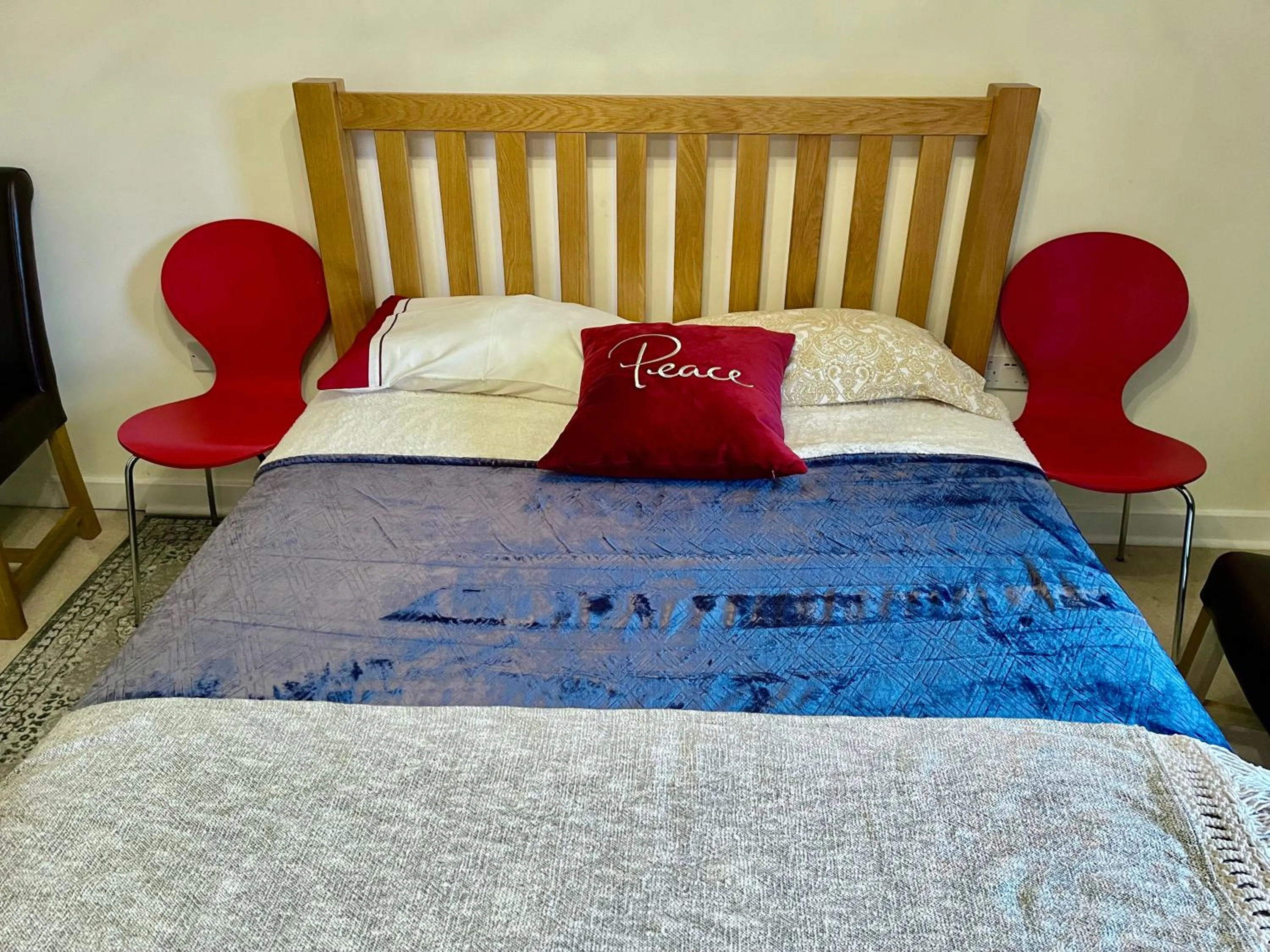Luxury 2 Bedroom Apartment- Lake view - Free Parking - Wembley Stadium 5KM