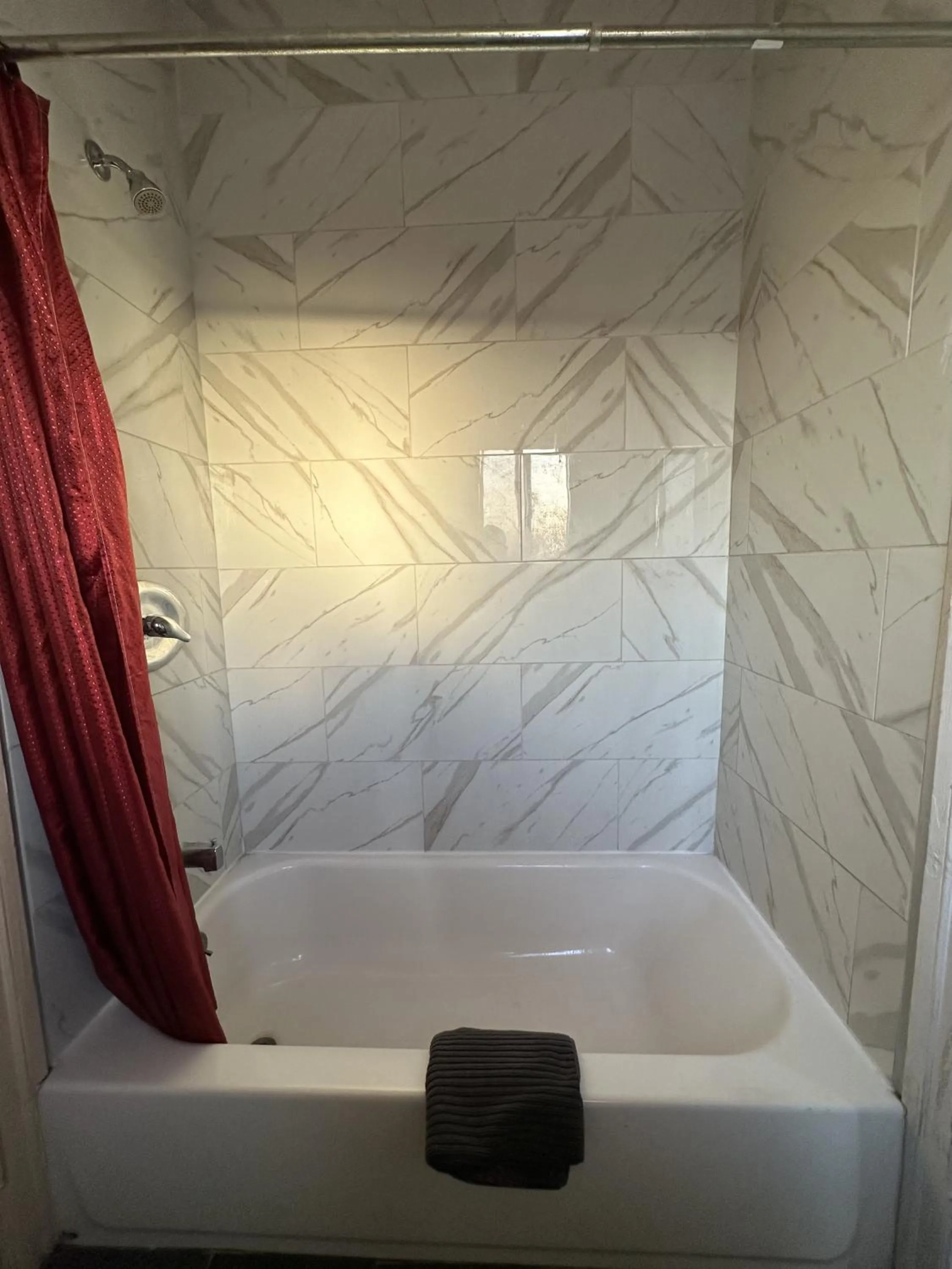 Bathroom in Unity Hotel - No Parking & Rooms Are Upstairs