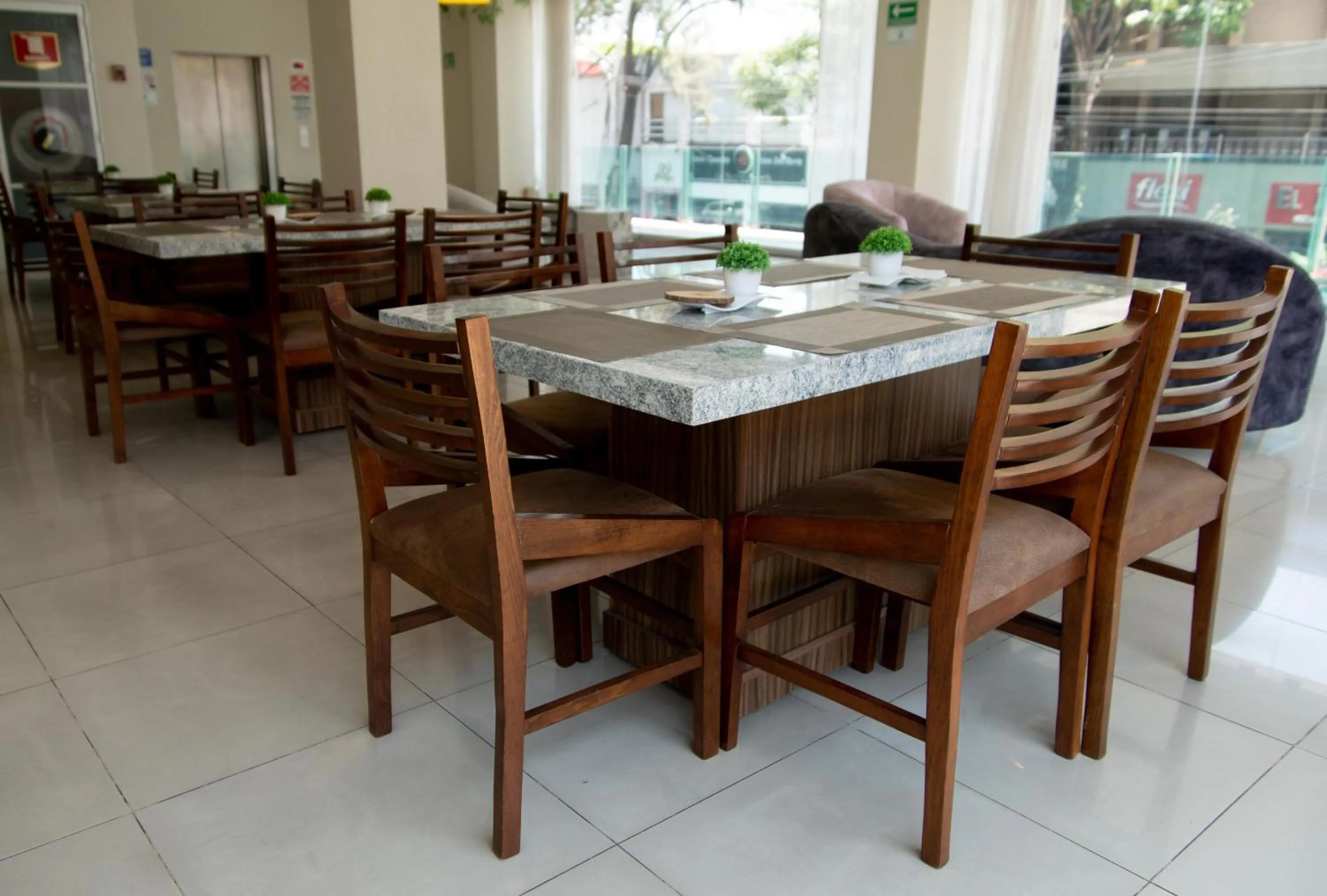 Restaurant/places to eat in HVH by Yaxché