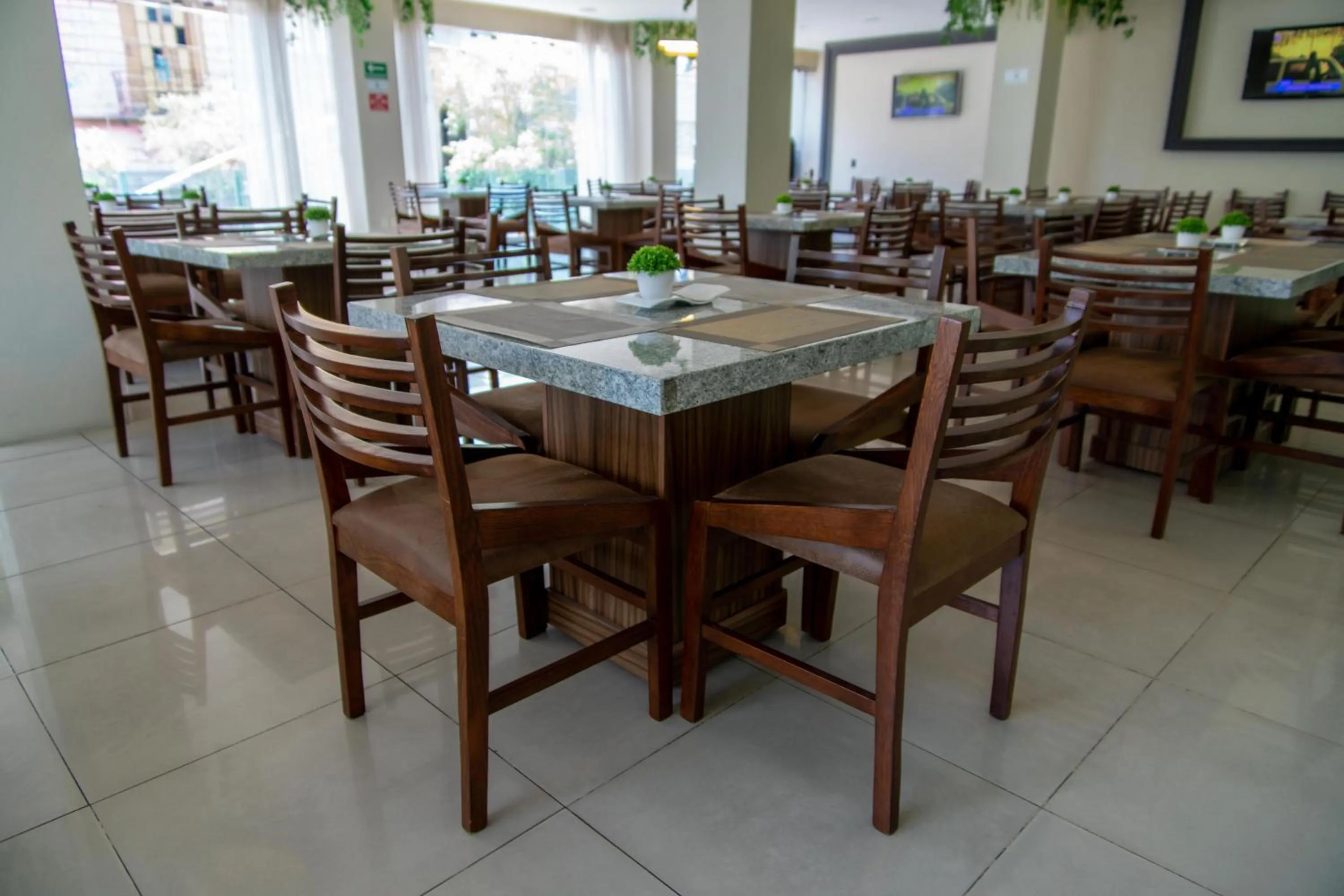 Restaurant/places to eat in HVH by Yaxché