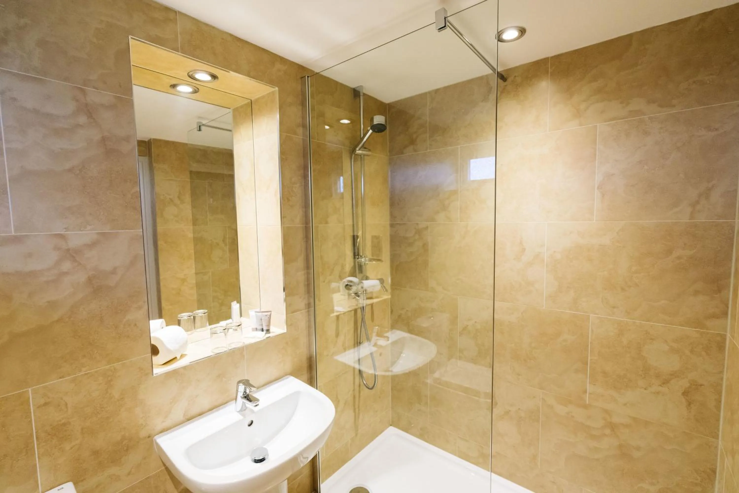 Bathroom in The Mount Country Manor Hotel & Golf Wolverhampton