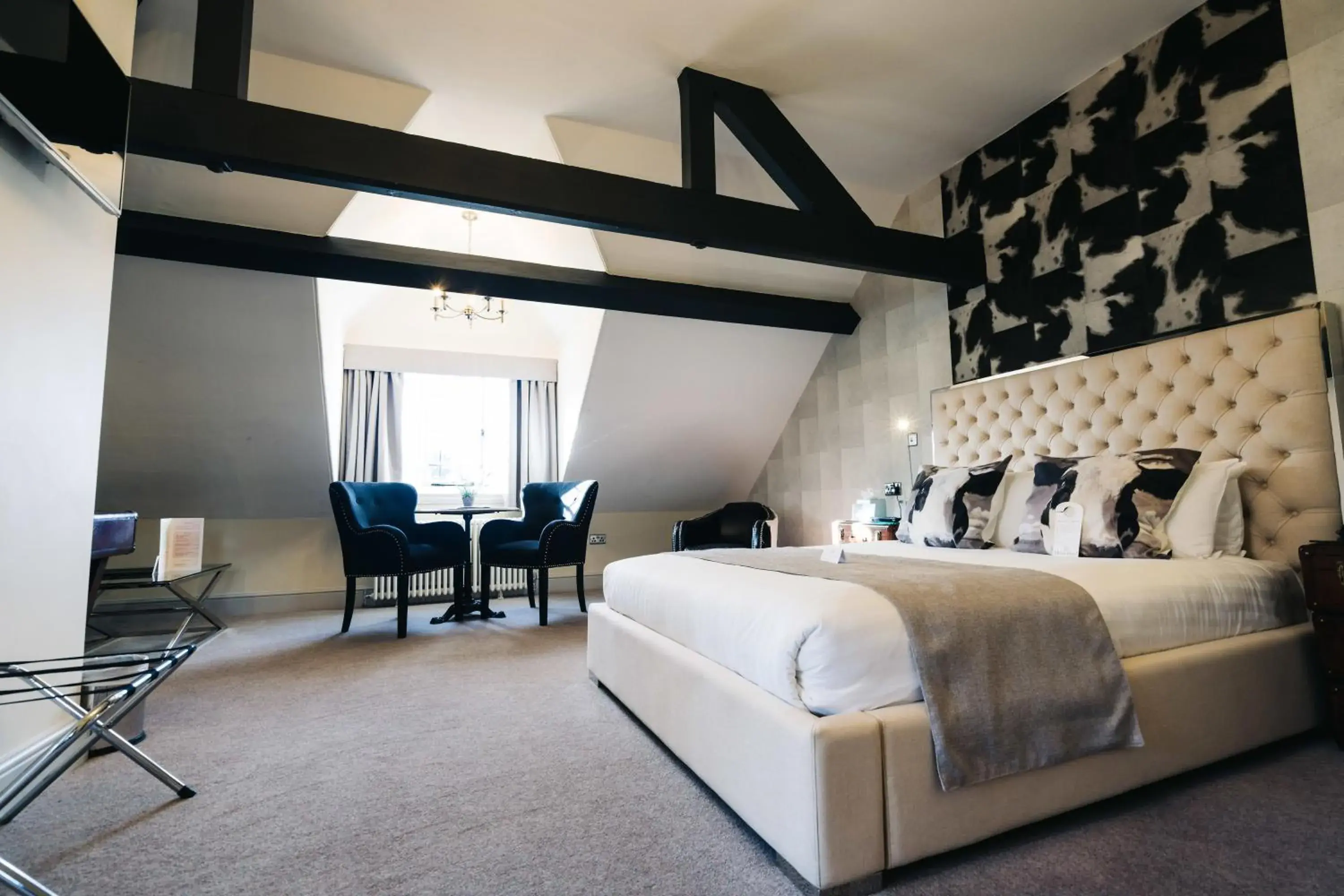 Bedroom, Bed in The Mount Country Manor Hotel & Golf Wolverhampton Bedroom, Bed in The Mount Country Manor Hotel & Golf Wolverhampton