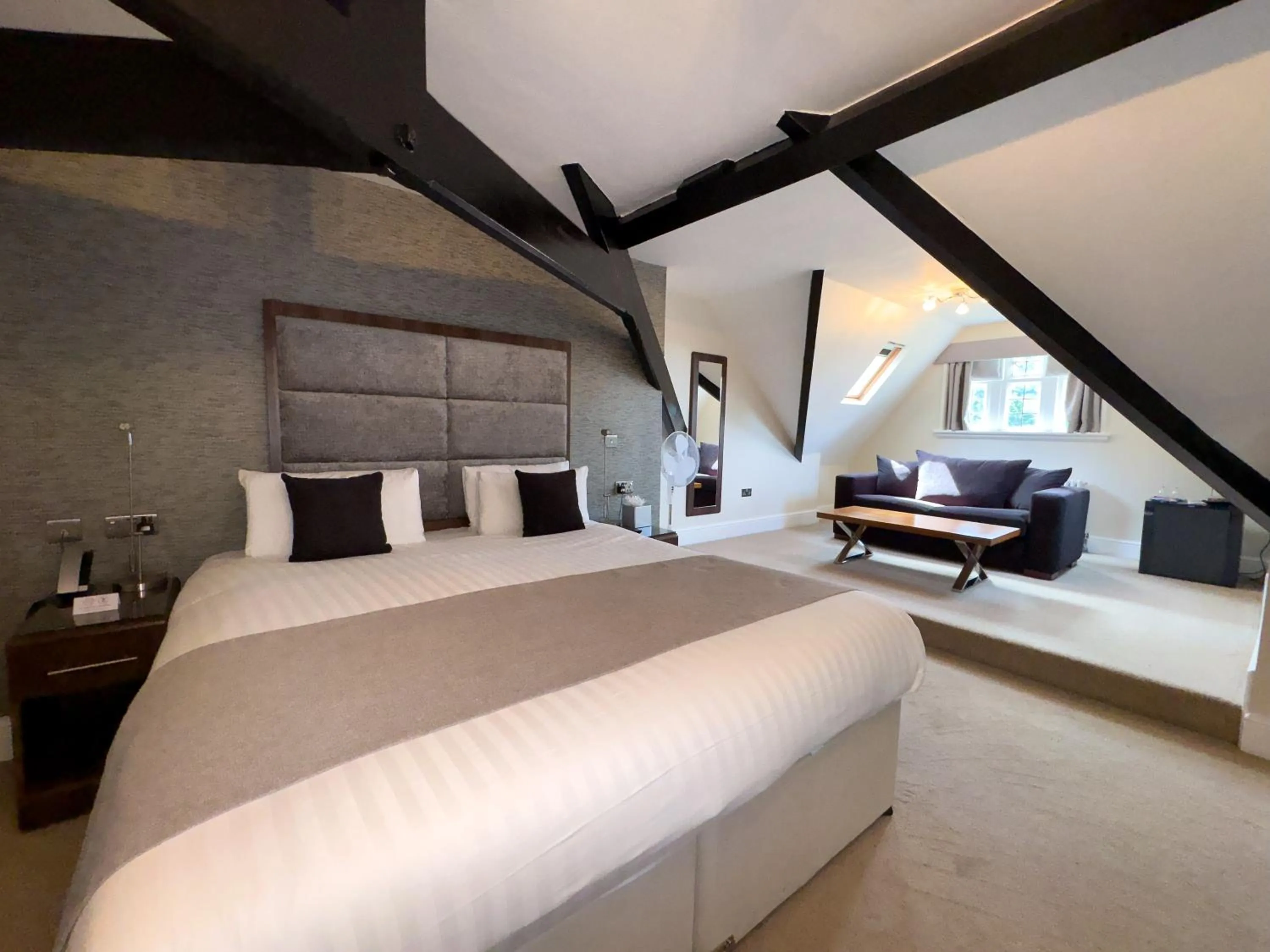 Bedroom, Bed in The Mount Country Manor Hotel & Golf Wolverhampton
