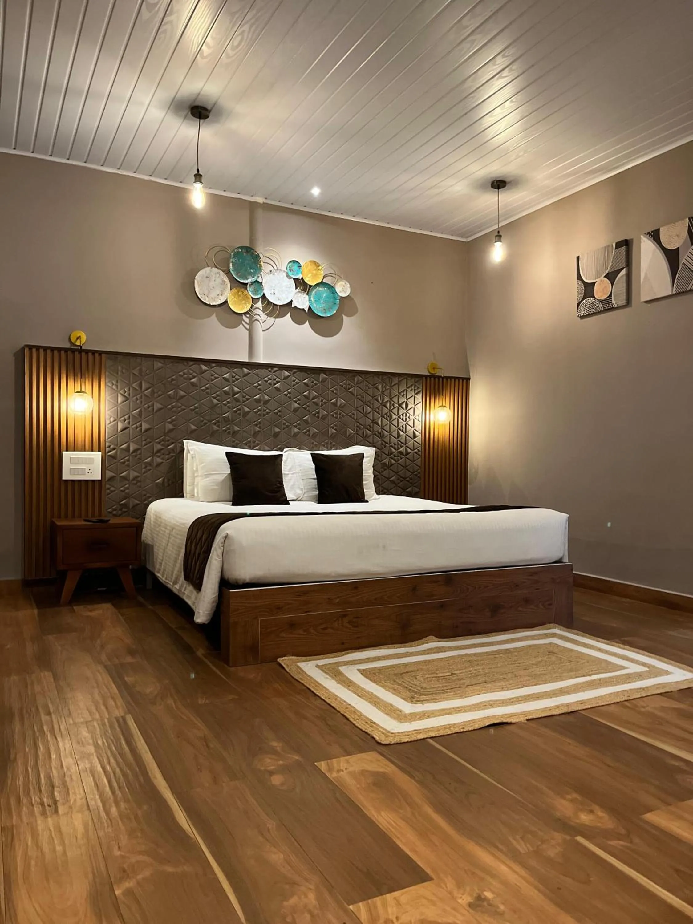 Bed in Misty Courtyard Resort