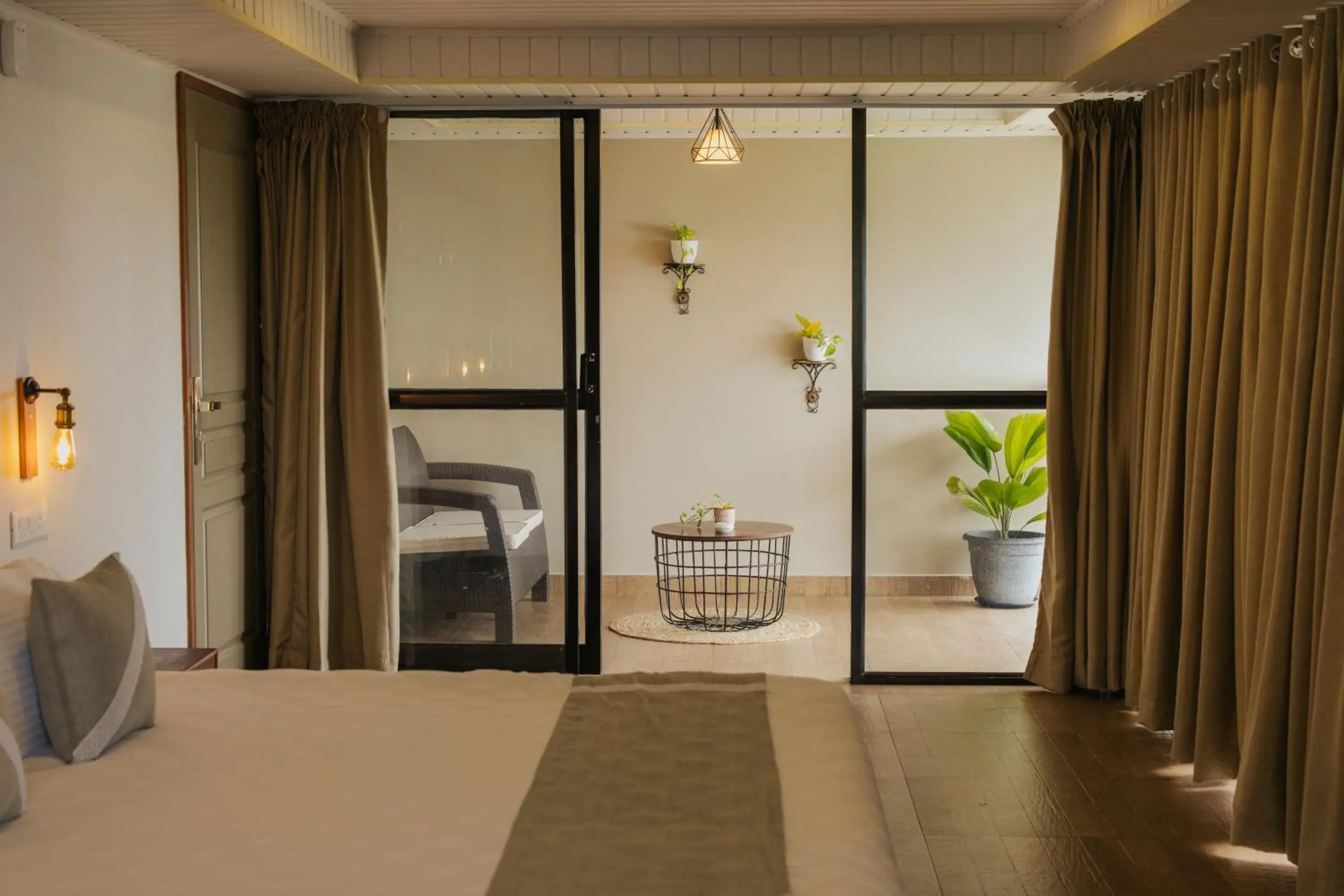 Bed in Misty Courtyard Resort Bed in Misty Courtyard Resort