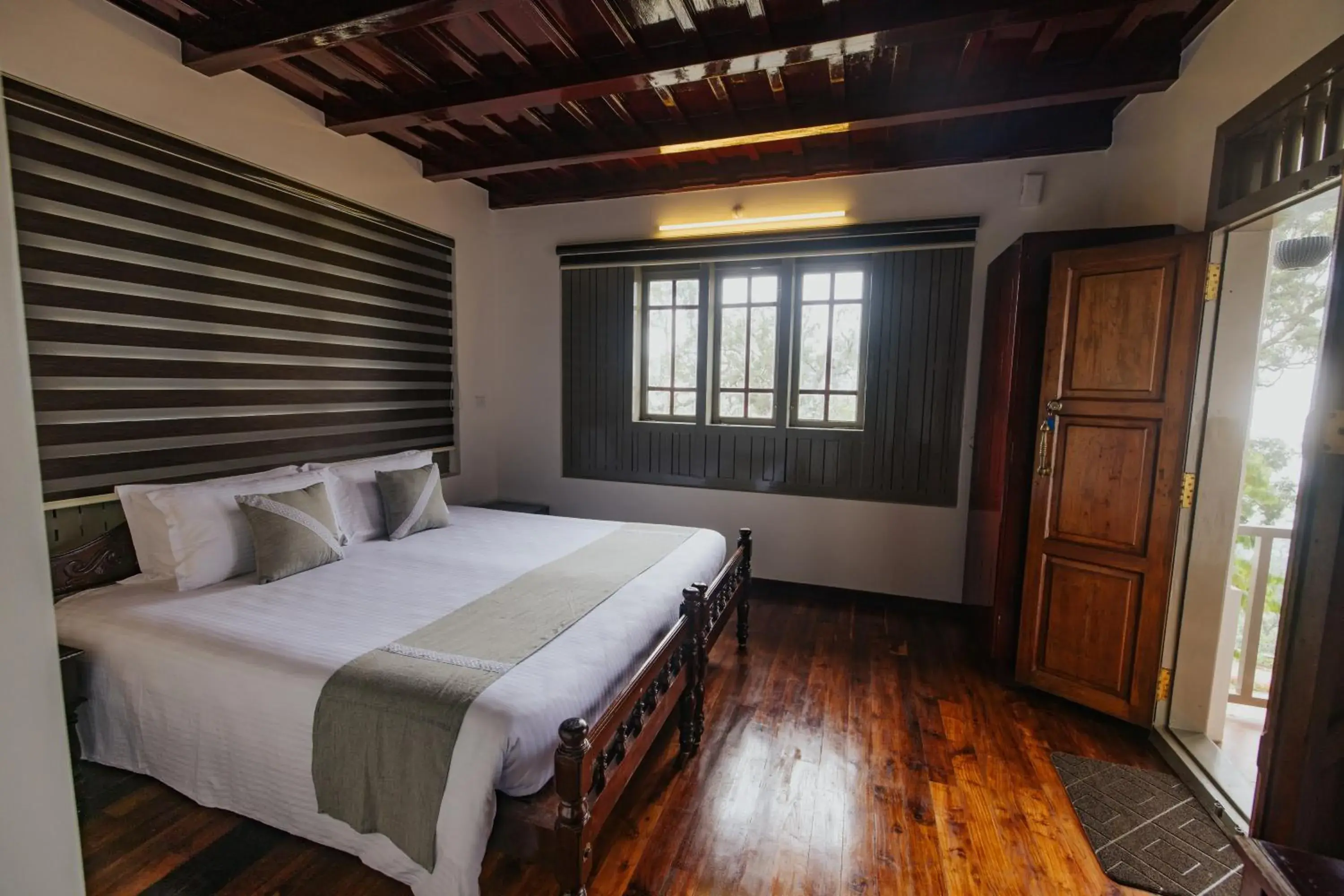 Bed in Misty Courtyard Resort Bed in Misty Courtyard Resort