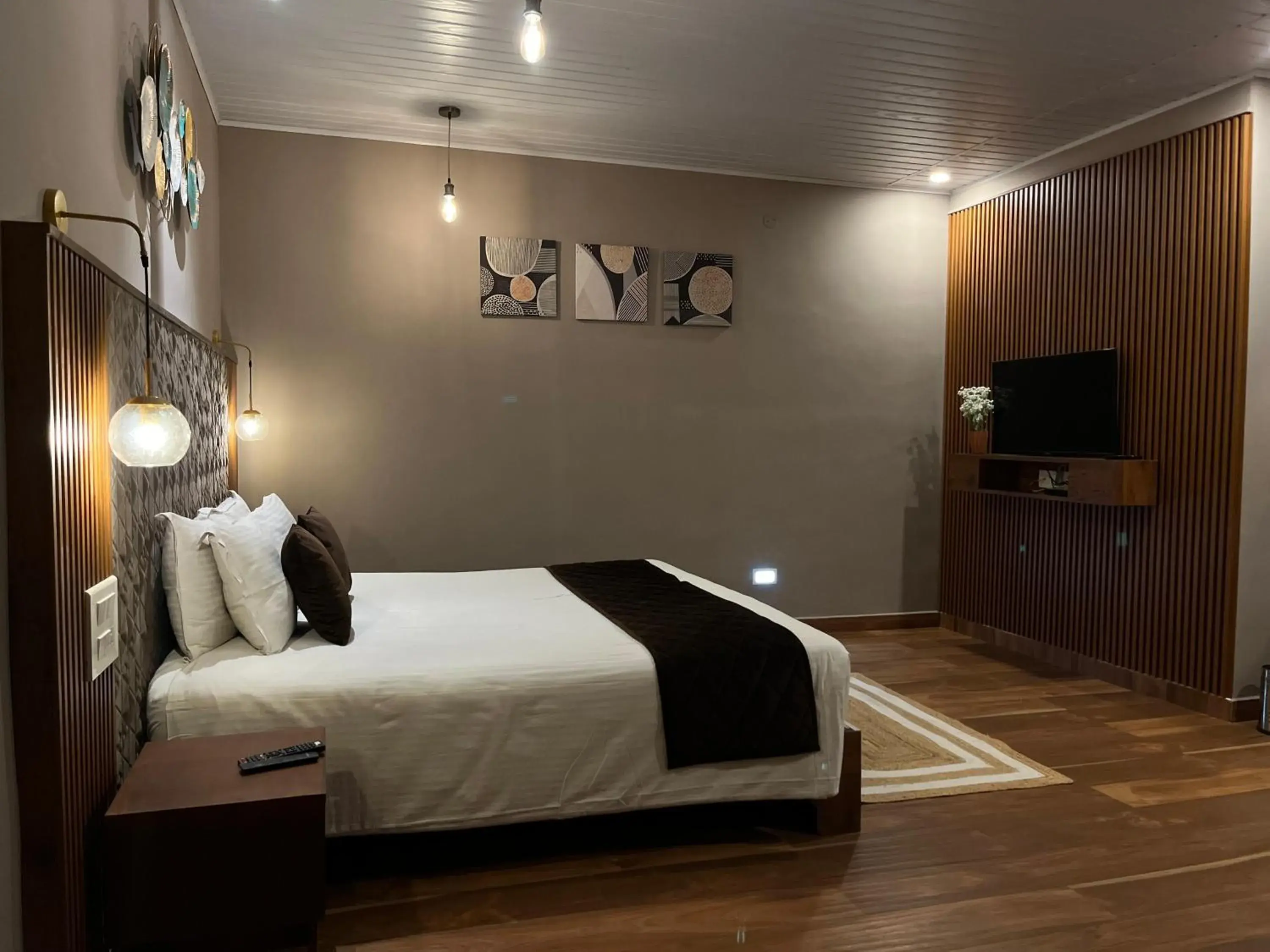 Communal lounge/ TV room, Bed in Misty Courtyard Resort Communal lounge/ TV room, Bed in Misty Courtyard Resort