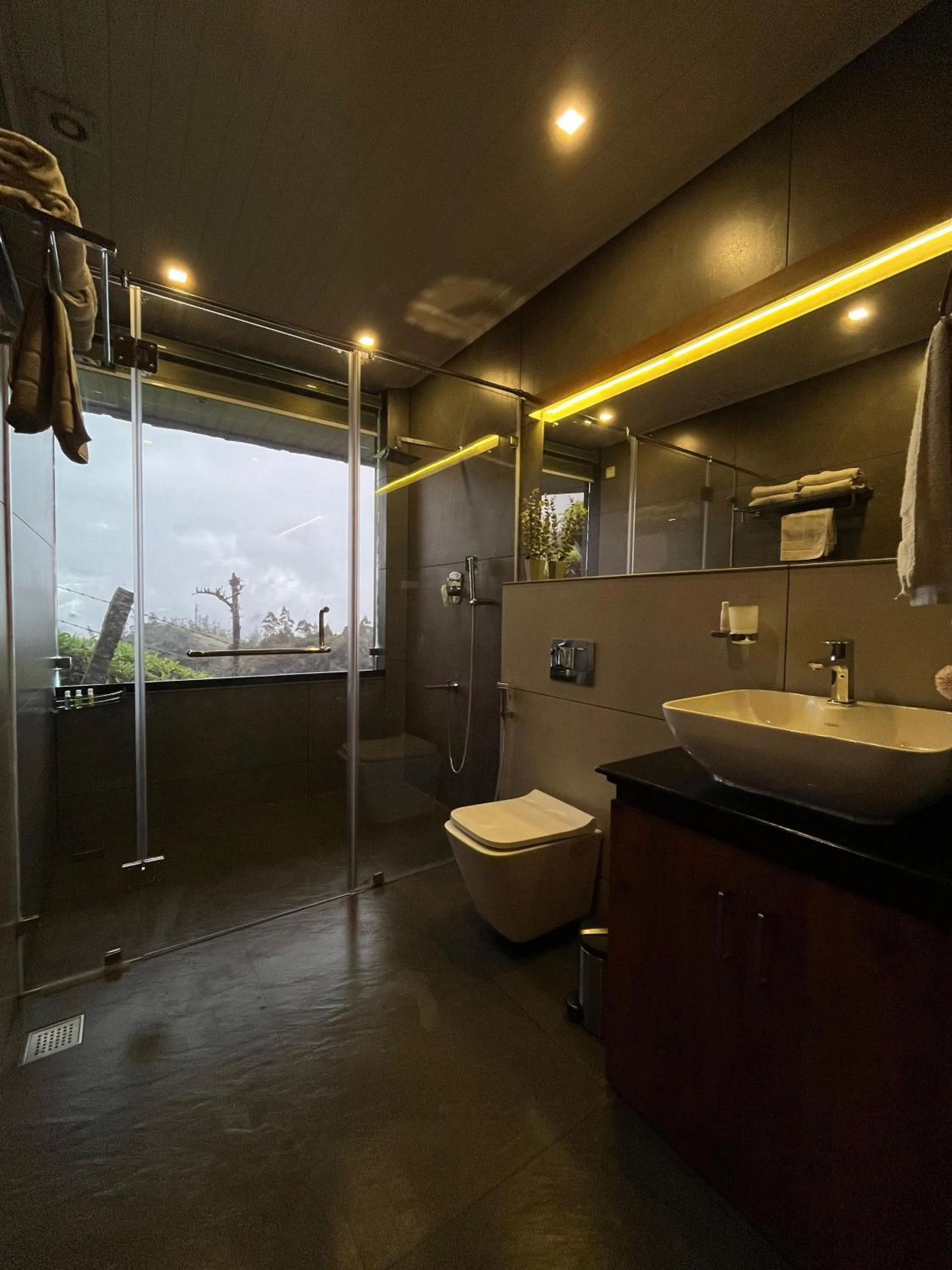 Shower in Misty Courtyard Resort