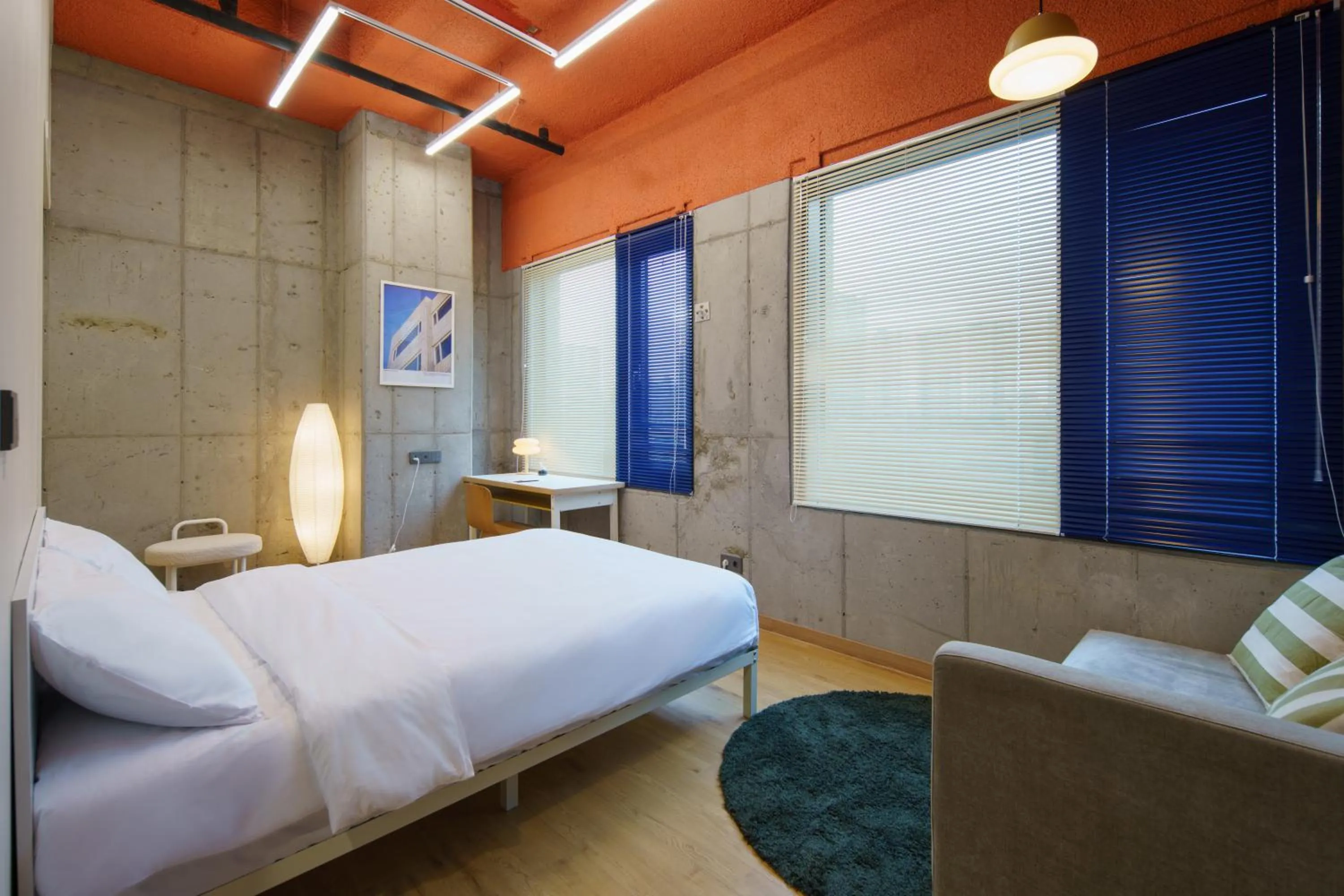 Photo of the whole room, Bed in Local Stitch Creator Town Seogyo
