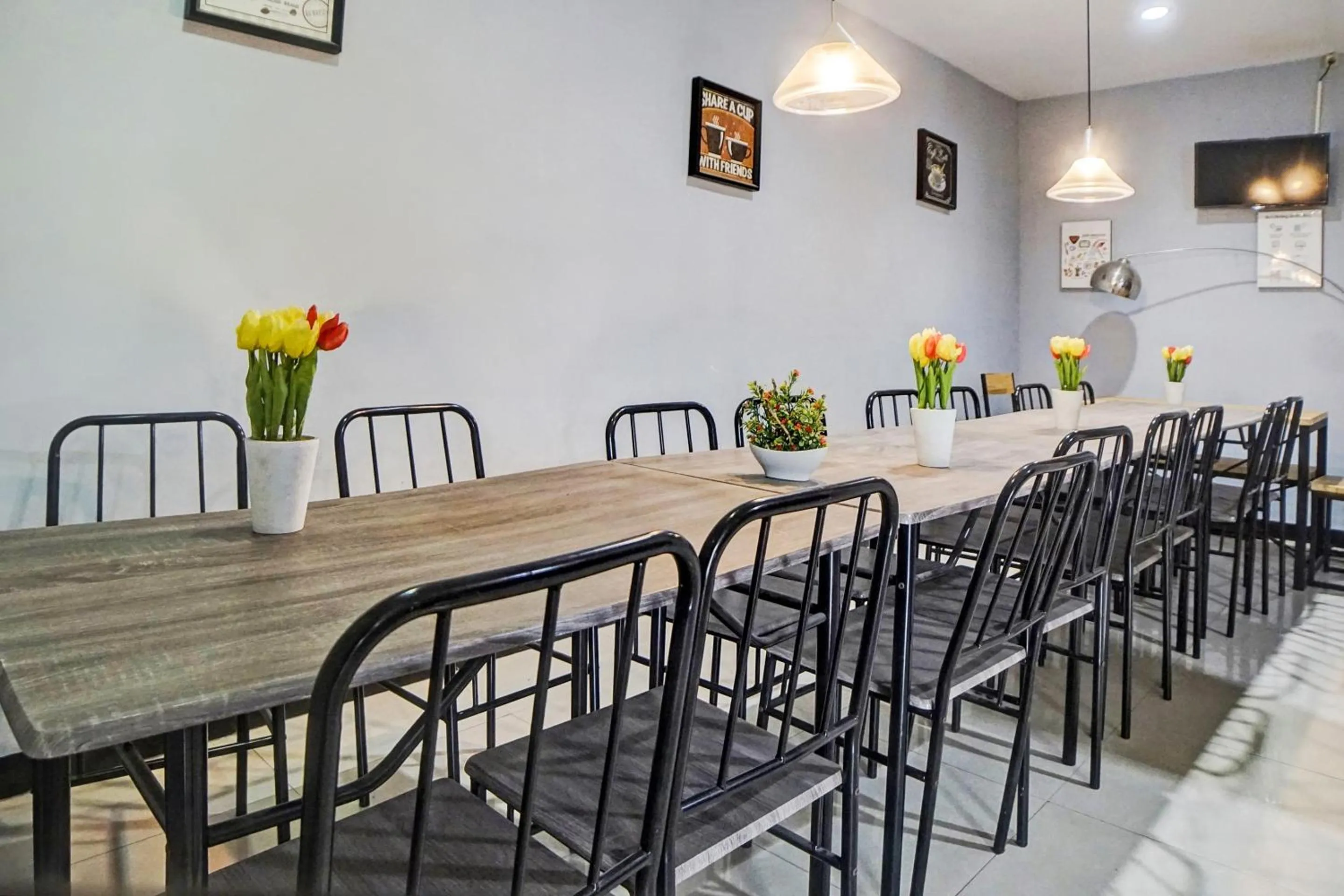 Lobby or reception in Hotel O Finest House Near Amplas Bus Terminal