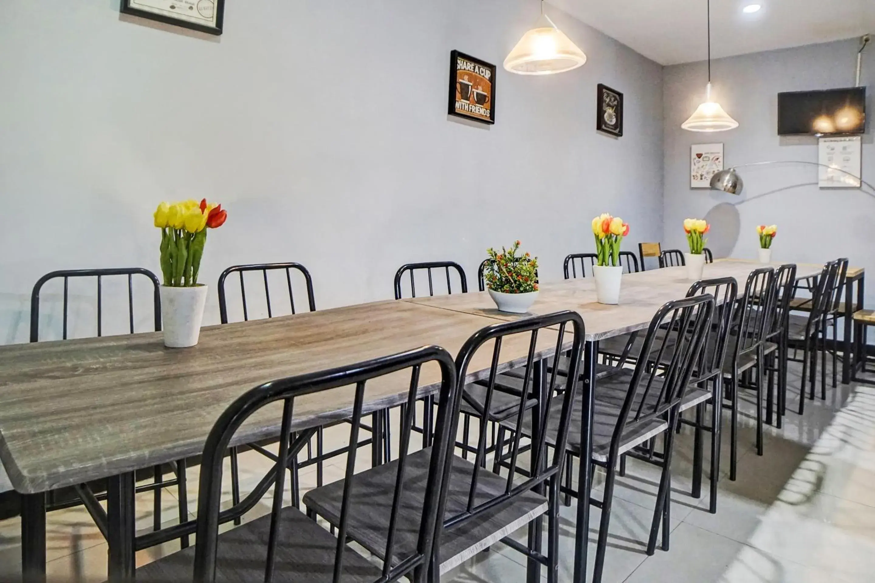 Lobby or reception in Hotel O Finest House Near Amplas Bus Terminal Lobby or reception in Hotel O Finest House Near Amplas Bus Terminal