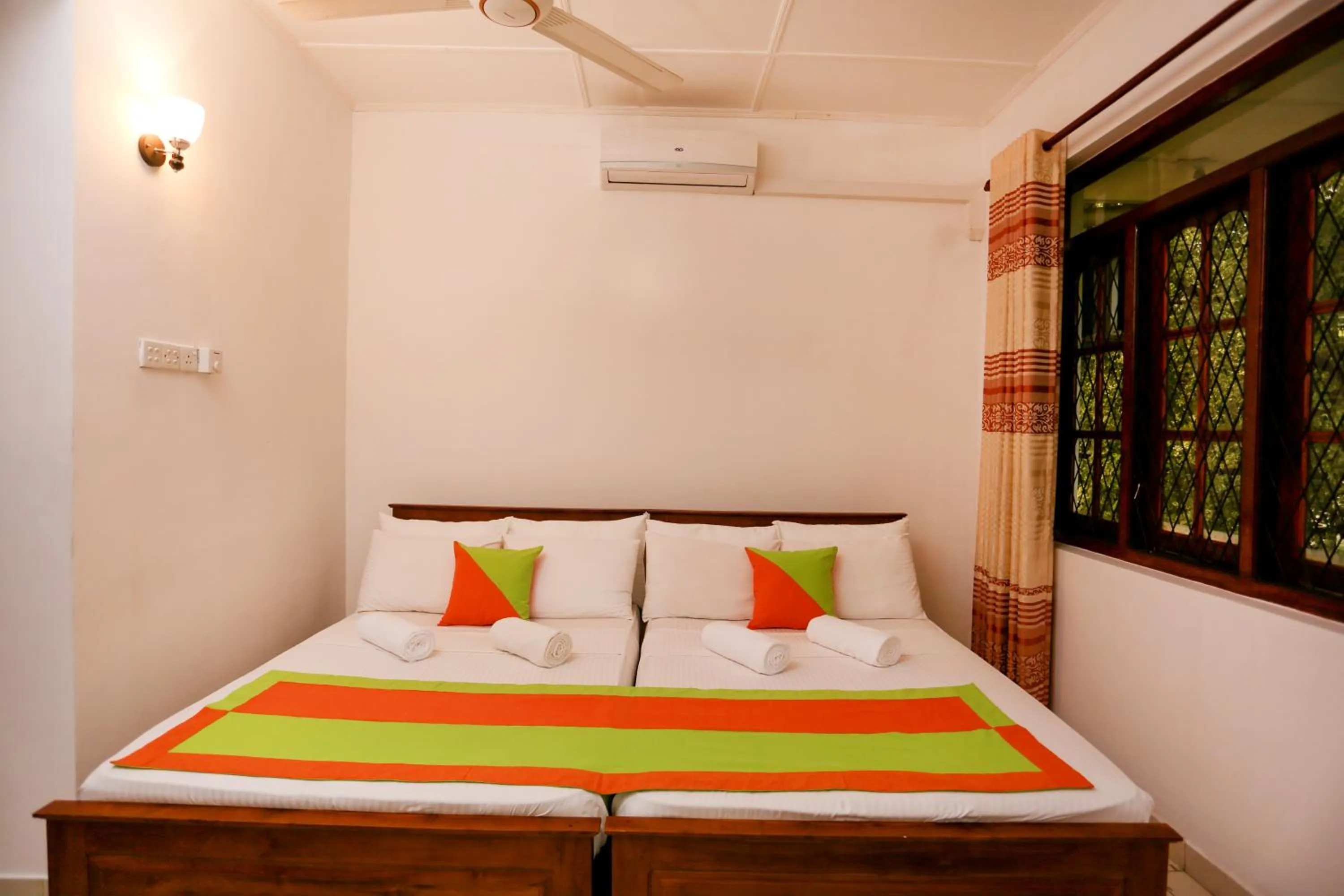 Bed in Citrus Cafe & Restaurant