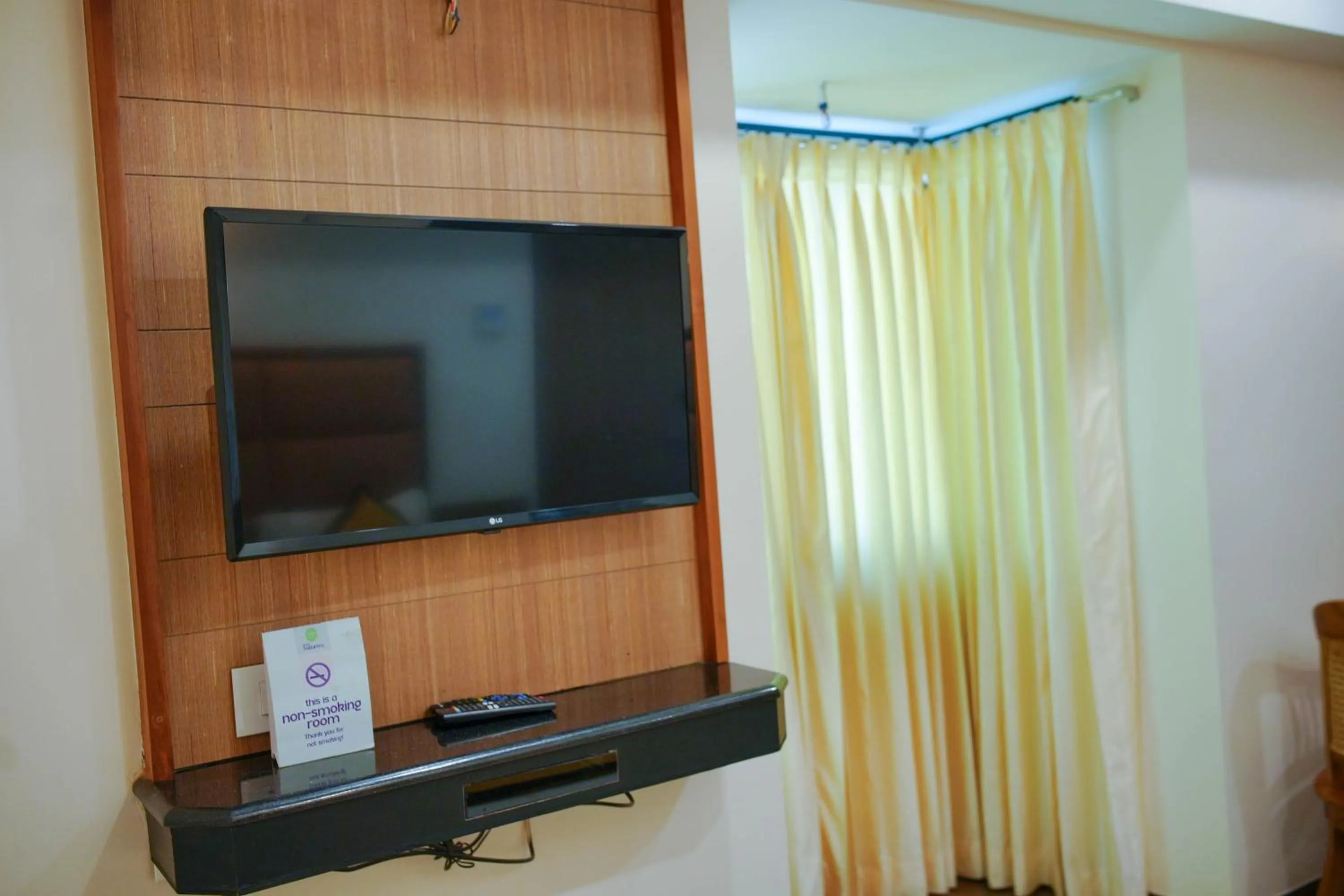 TV and multimedia in Hotel Grand Sabarees