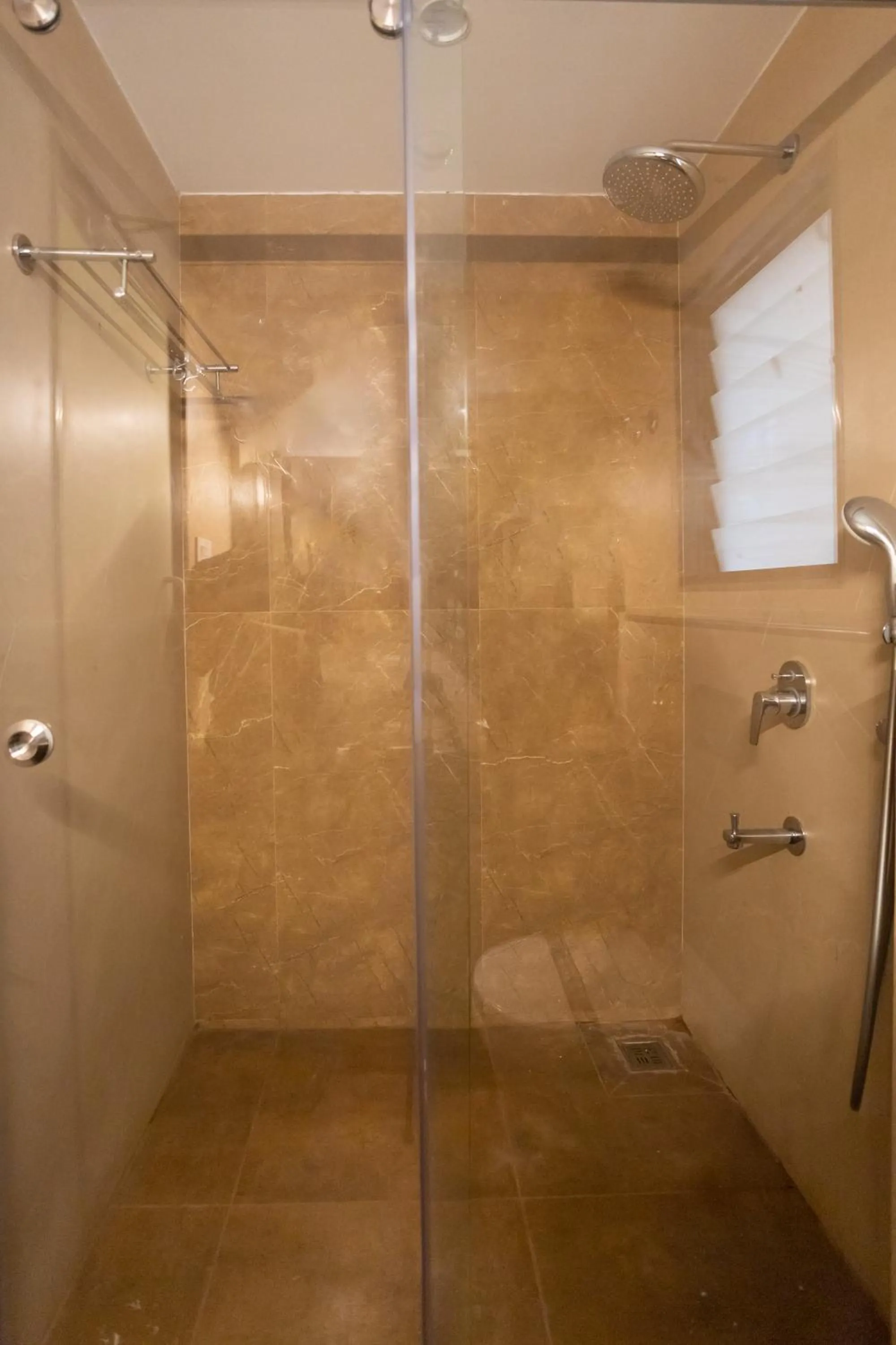 Shower in Hotel Grand Sabarees