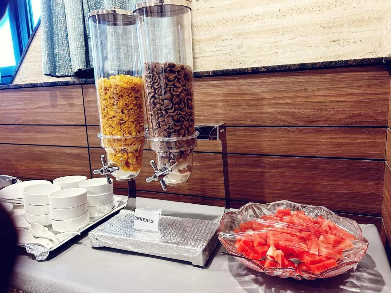 Food and drinks in Hotel Grand Sabarees Food and drinks in Hotel Grand Sabarees