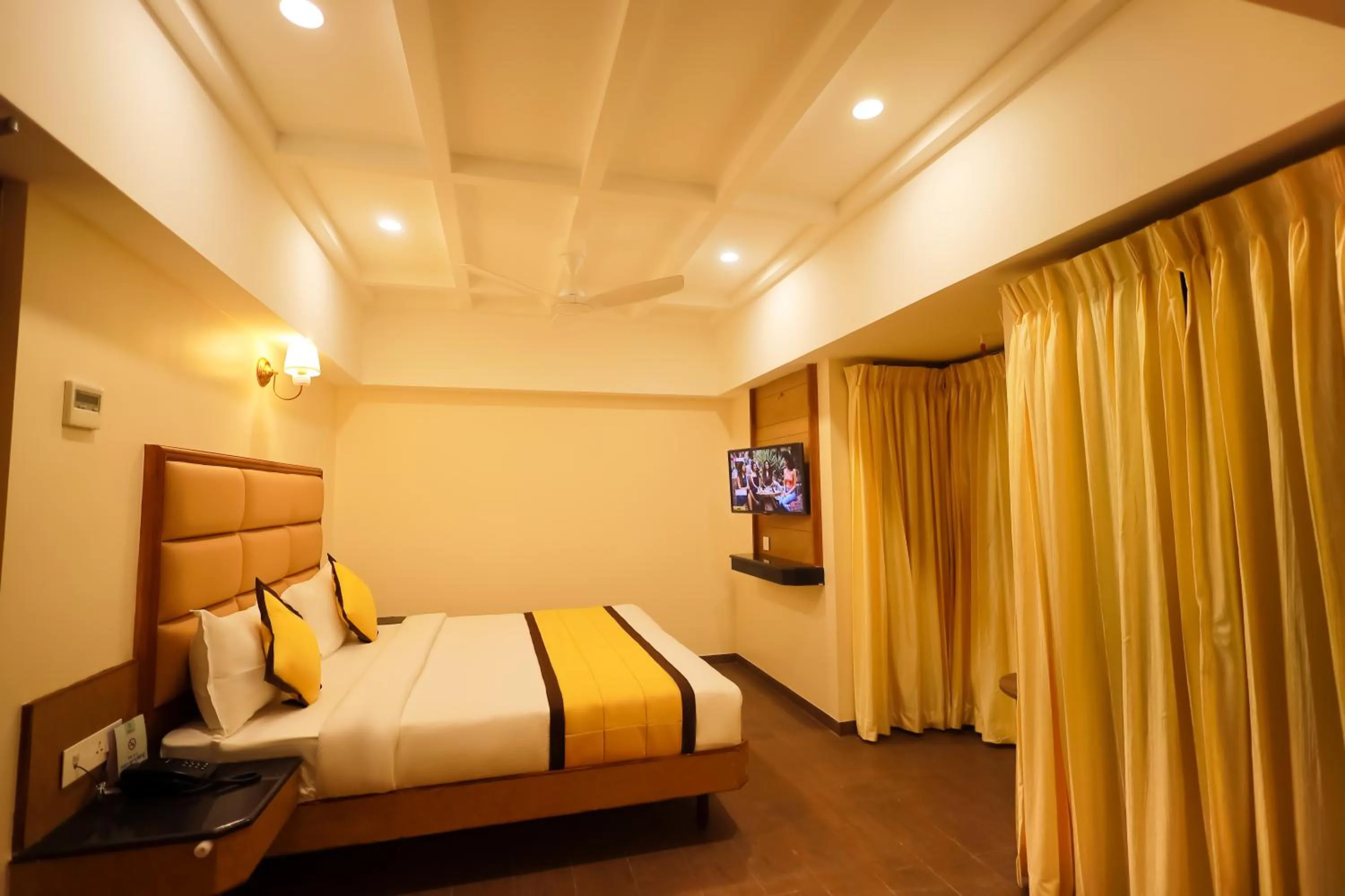 Bedroom, Bed in Hotel Grand Sabarees