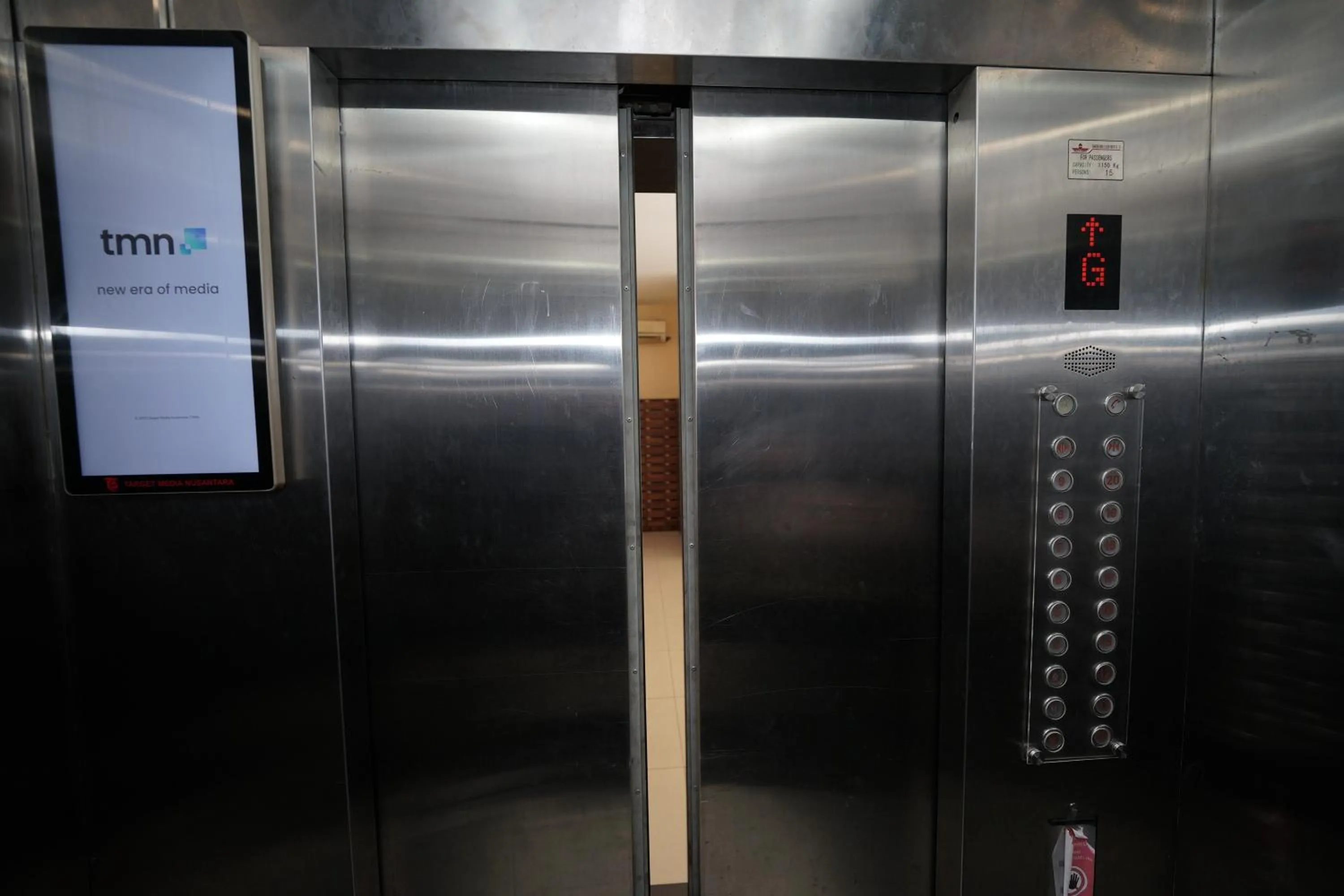 elevator in Perfect Stay Apartement The Suites Metro Bandung By Sultan Property