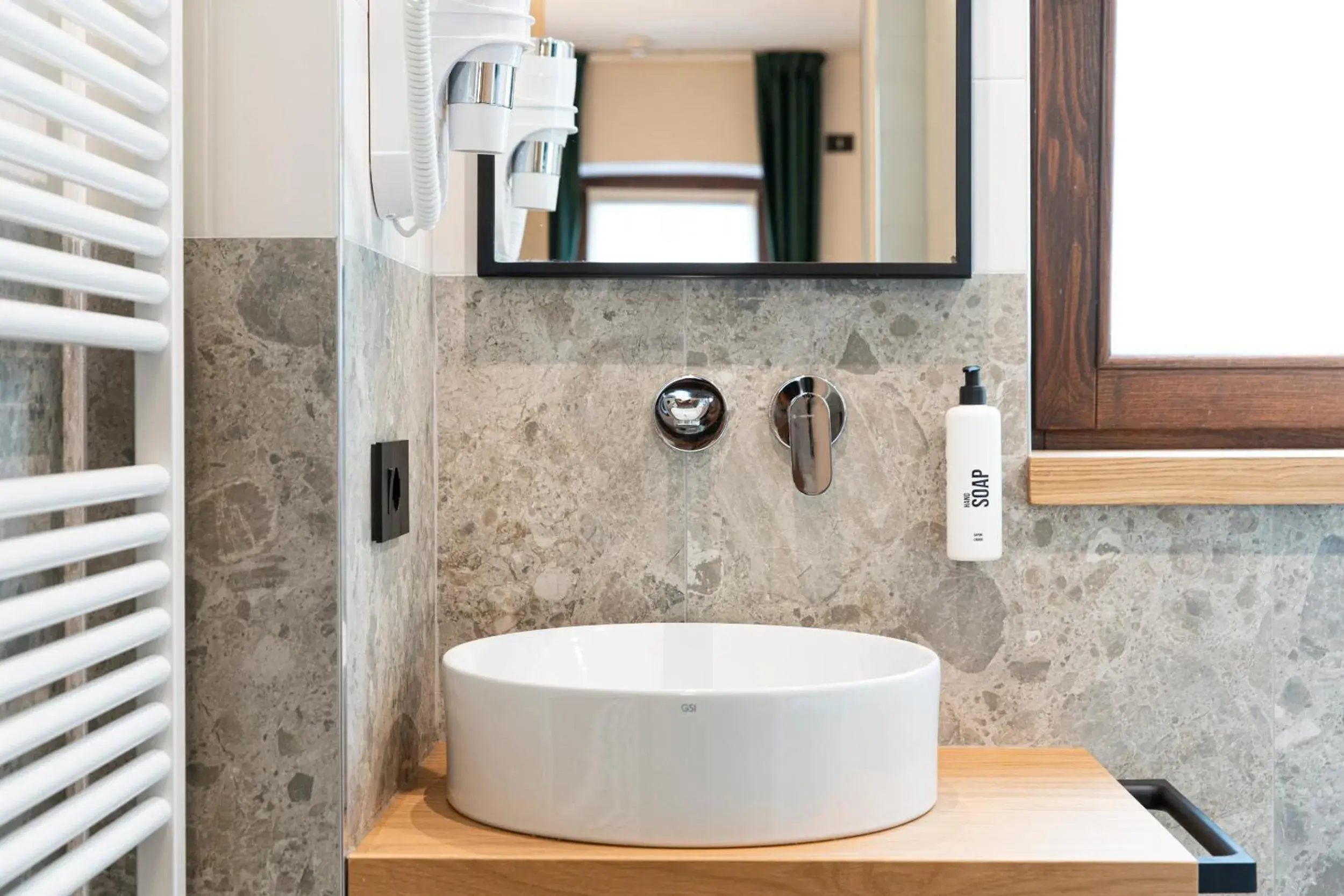 Double Room with Private Bathroom in Hotel SALEI Double Room with Private Bathroom in Hotel SALEI