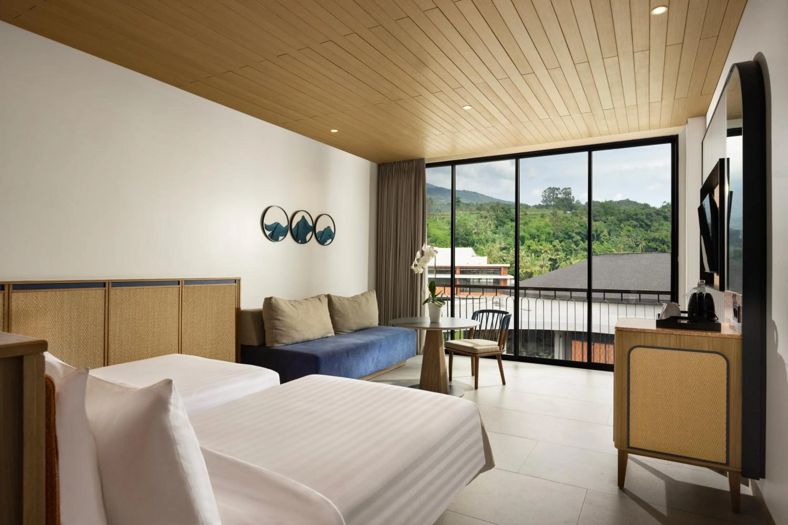 Bedroom, Bed in Hotel Santika Premiere Linggarjati - Kuningan