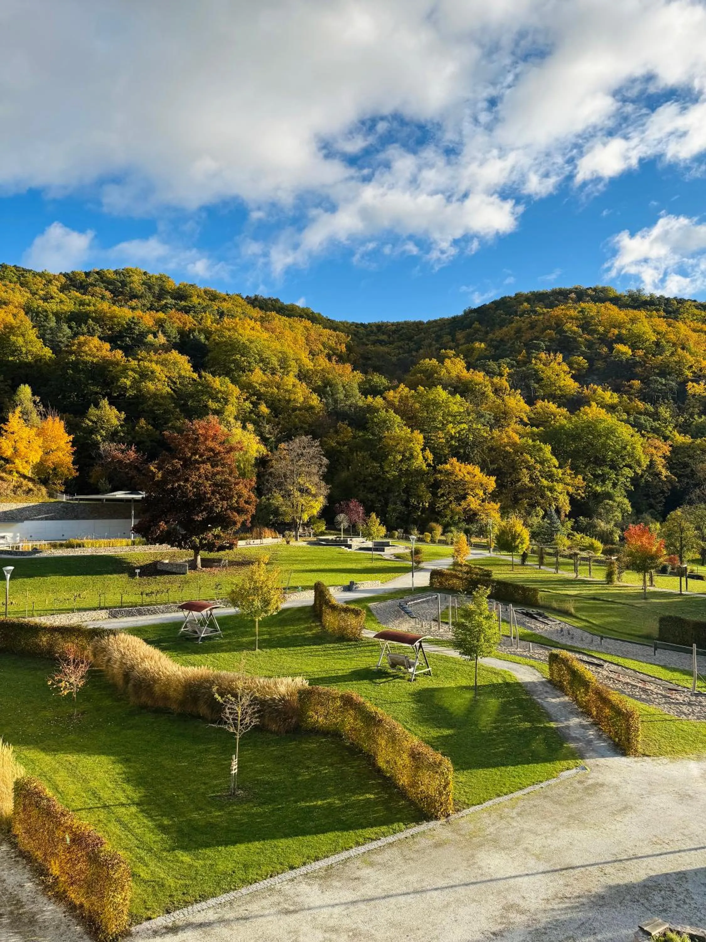 Garden in Nuhr Medical - Hotel & Restaurant - Genießen Sie ab 2 Nächte im Zeitraum von 23 bis 26 April ein kostenloses Weinfrühling-Ticket pro Person