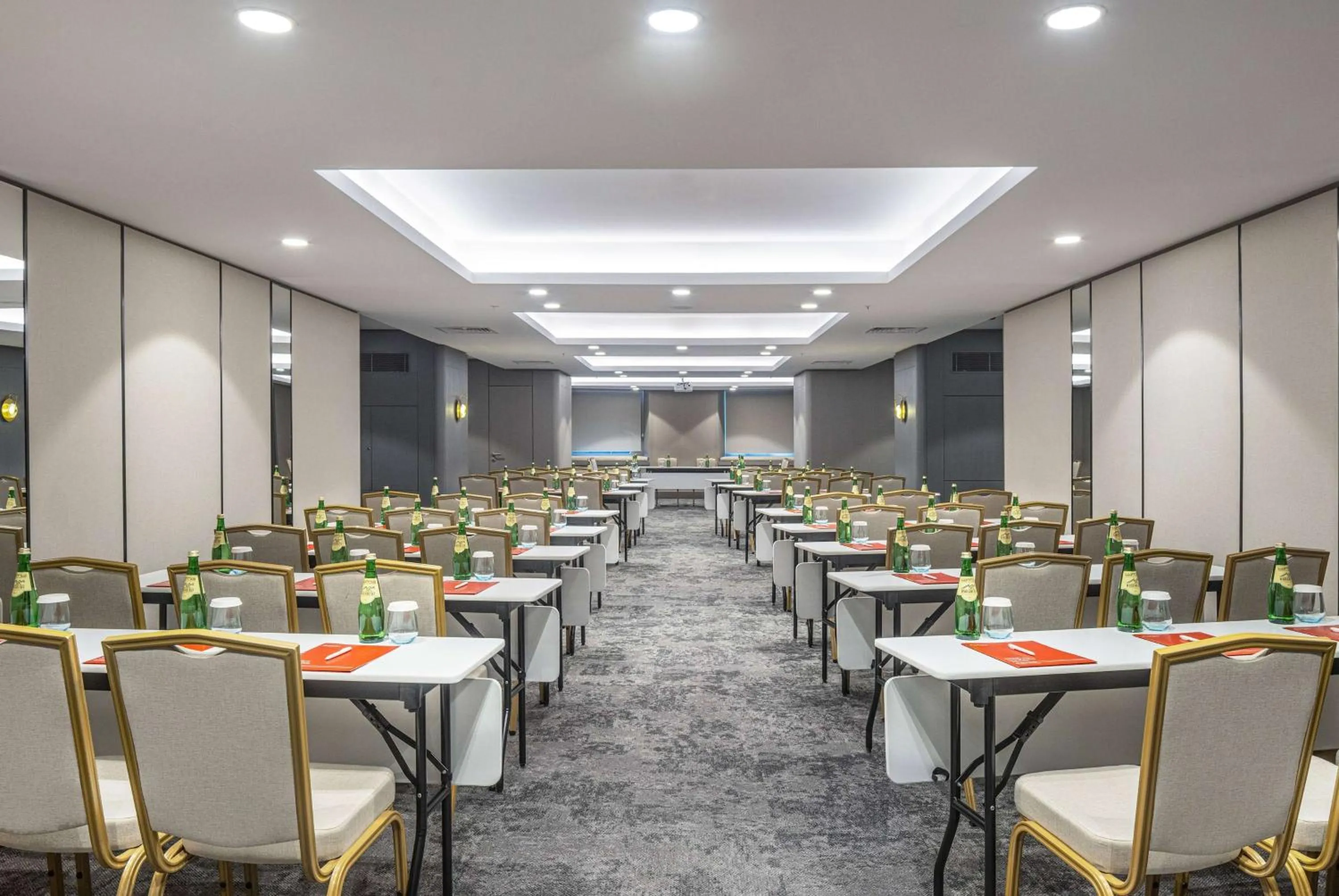 Meeting/conference room in Ramada Plaza by Wyndham Batumi & Casino