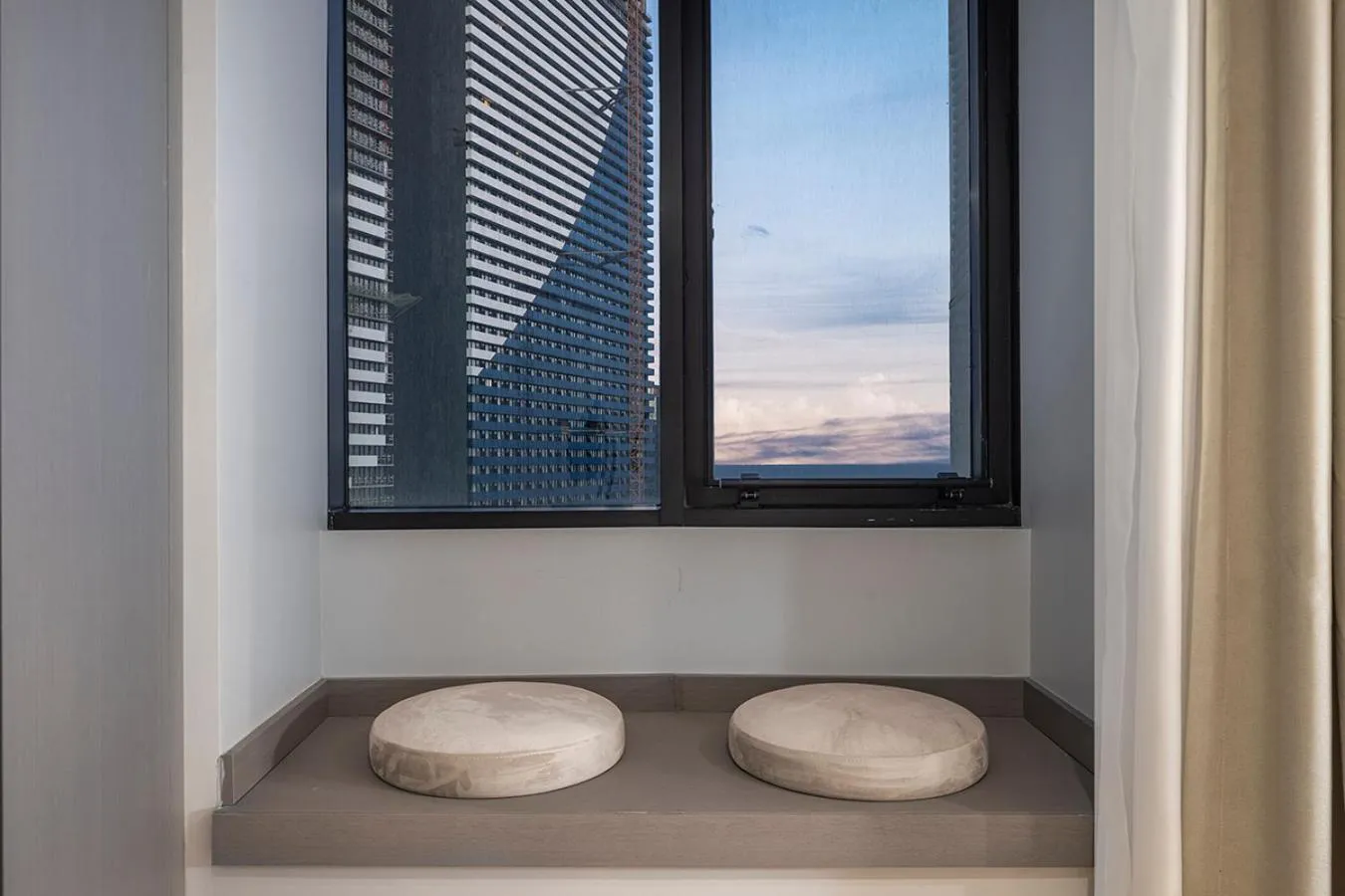 Seating area in Ramada Plaza by Wyndham Batumi & Casino