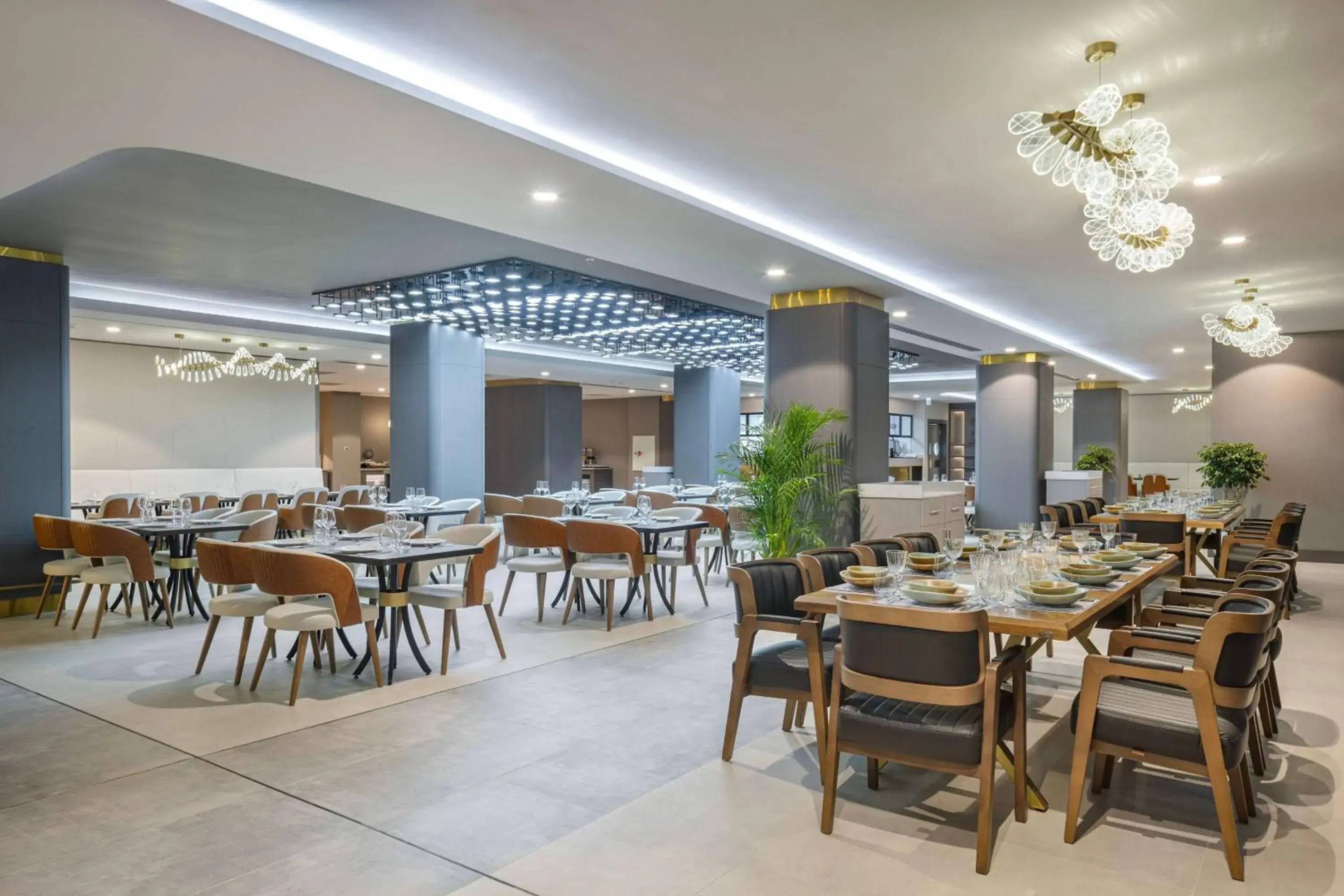 Restaurant/places to eat in Billionaire Ramada Plaza by Wyndham Batumi & Casino Restaurant/places to eat in Billionaire Ramada Plaza by Wyndham Batumi & Casino