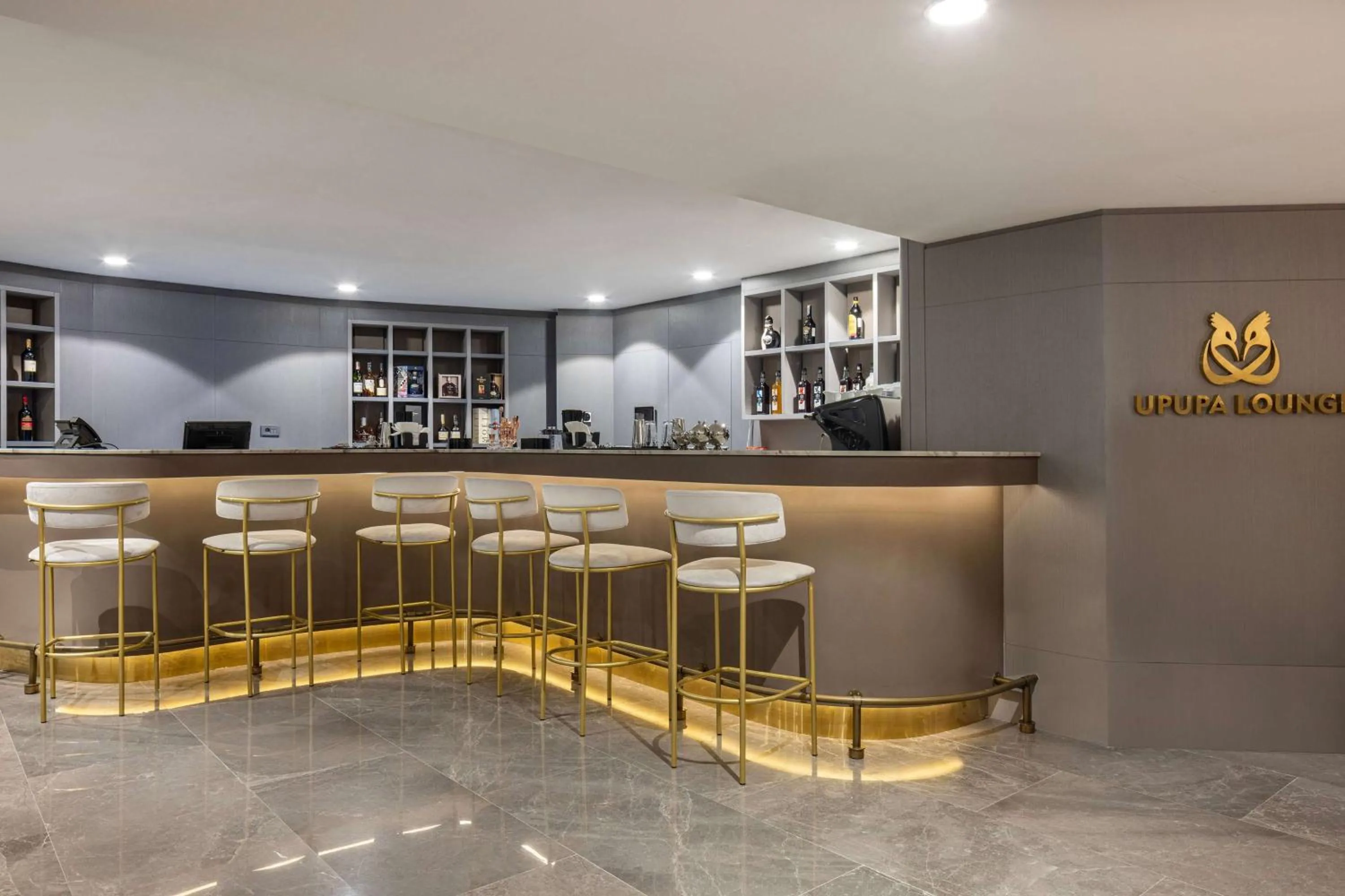 Lounge or bar in Ramada Plaza by Wyndham Batumi & Casino