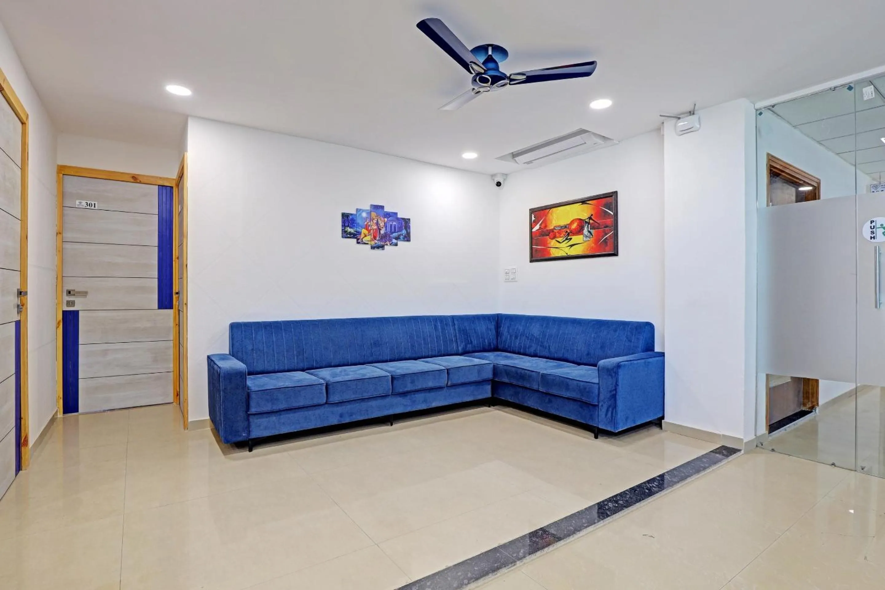 TV and multimedia in Hotel Solitaire, Best Luxurious Hotel AC Rooms In Surat