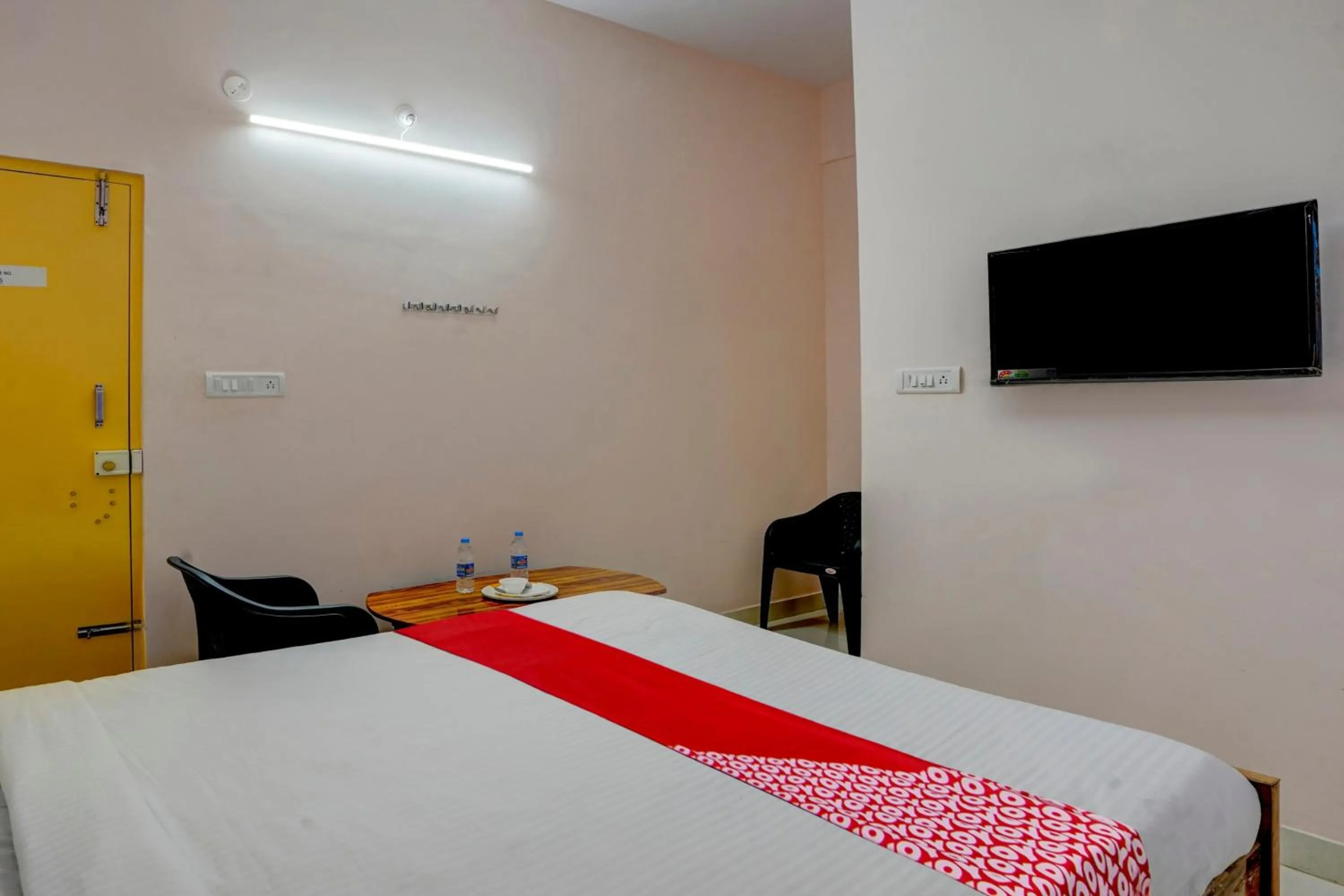 Bedroom, Bed in Hotel O VBH Inn