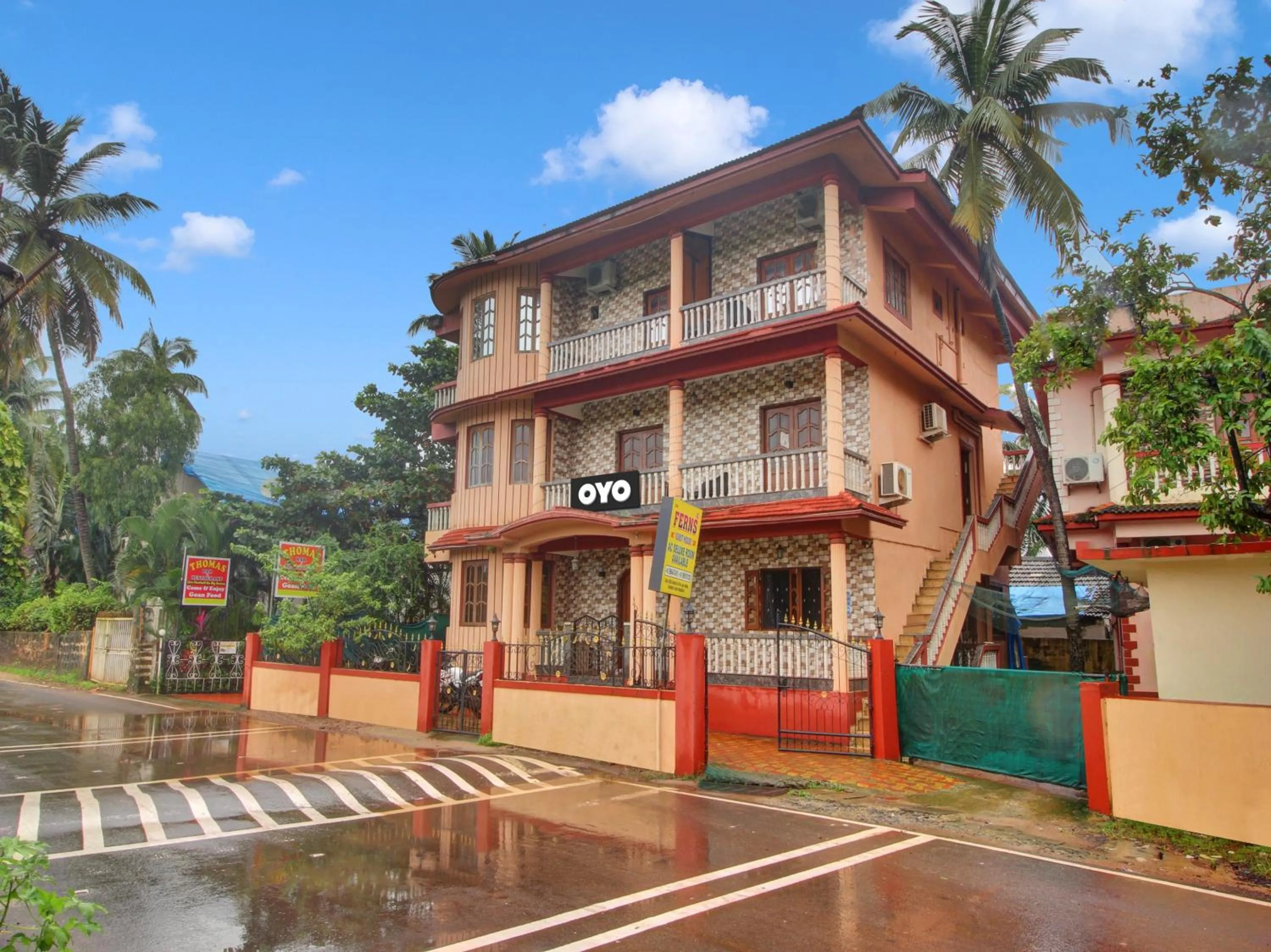 Facade/entrance in Hotel O Ferns Guest House