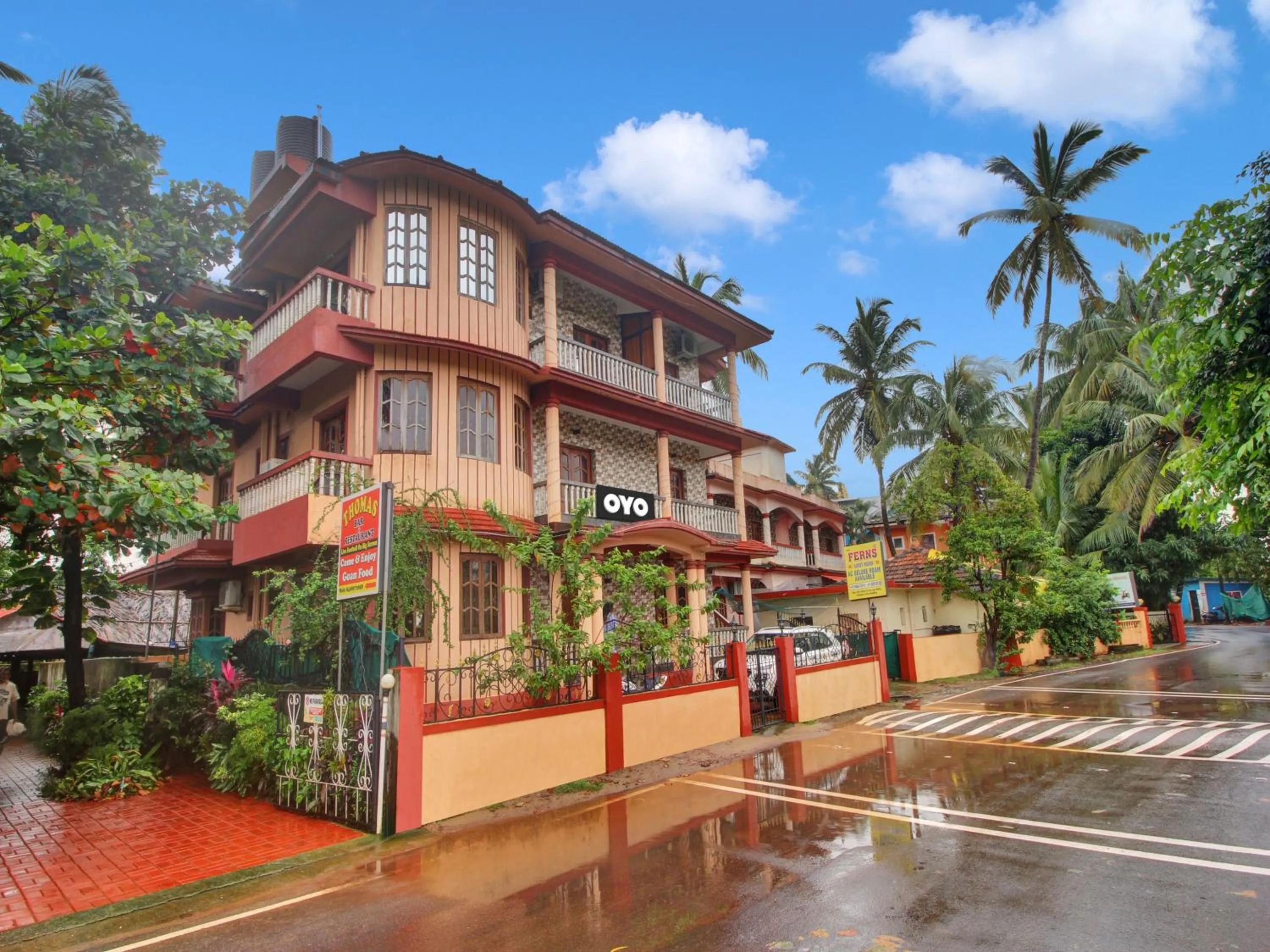 Facade/entrance in Hotel O Ferns Guest House