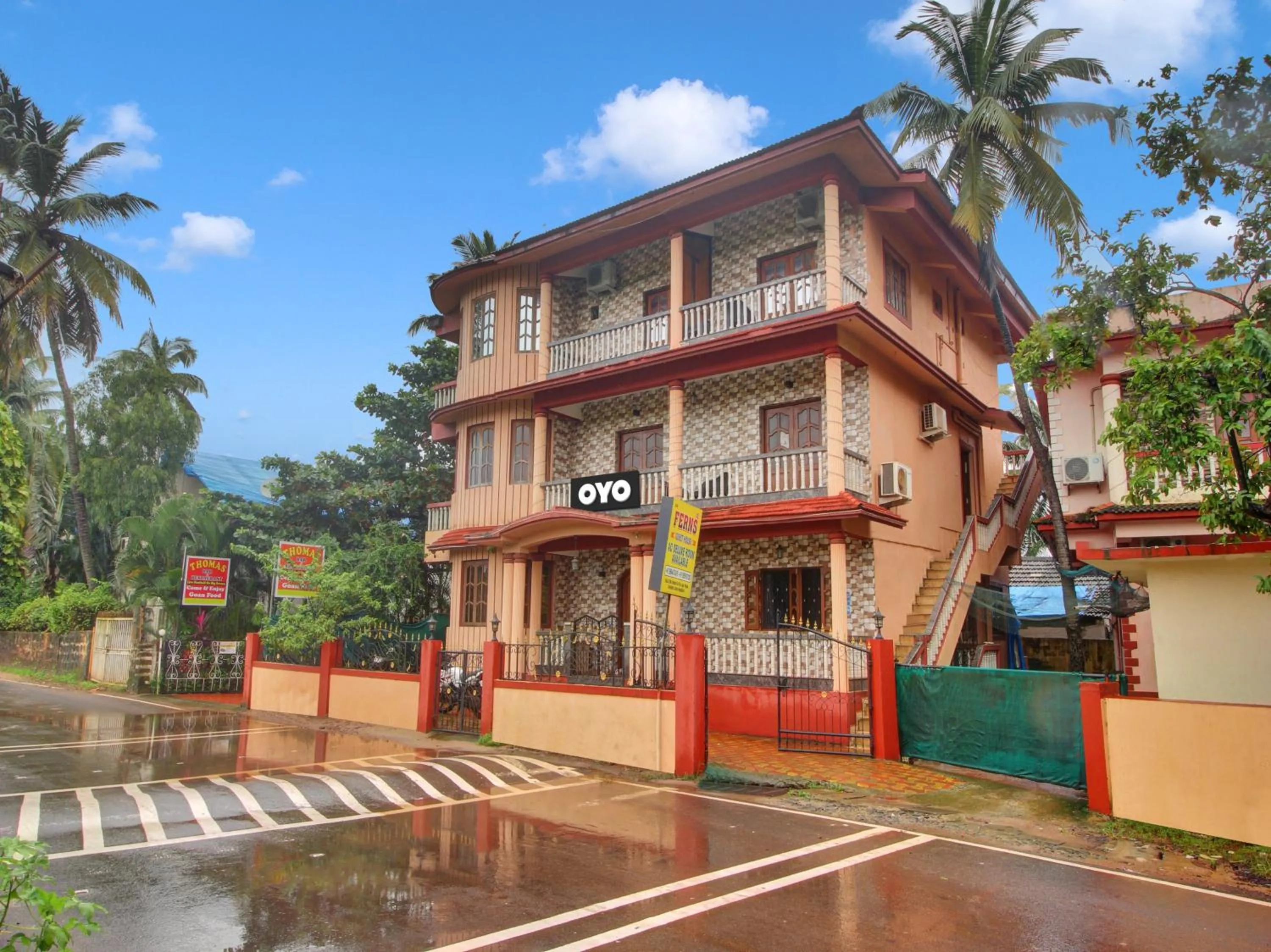 Facade/entrance in Hotel O Ferns Guest House