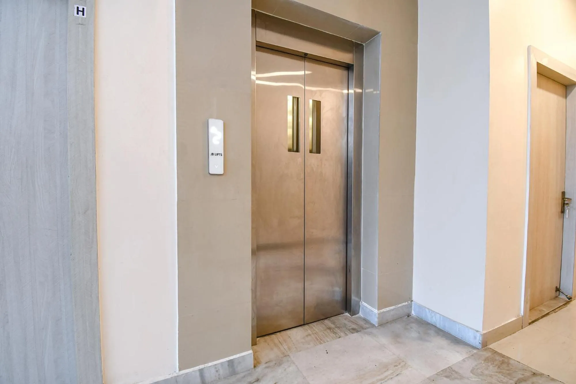 Lobby or reception in FabHotel Kitchen Q Inn - Belaghata