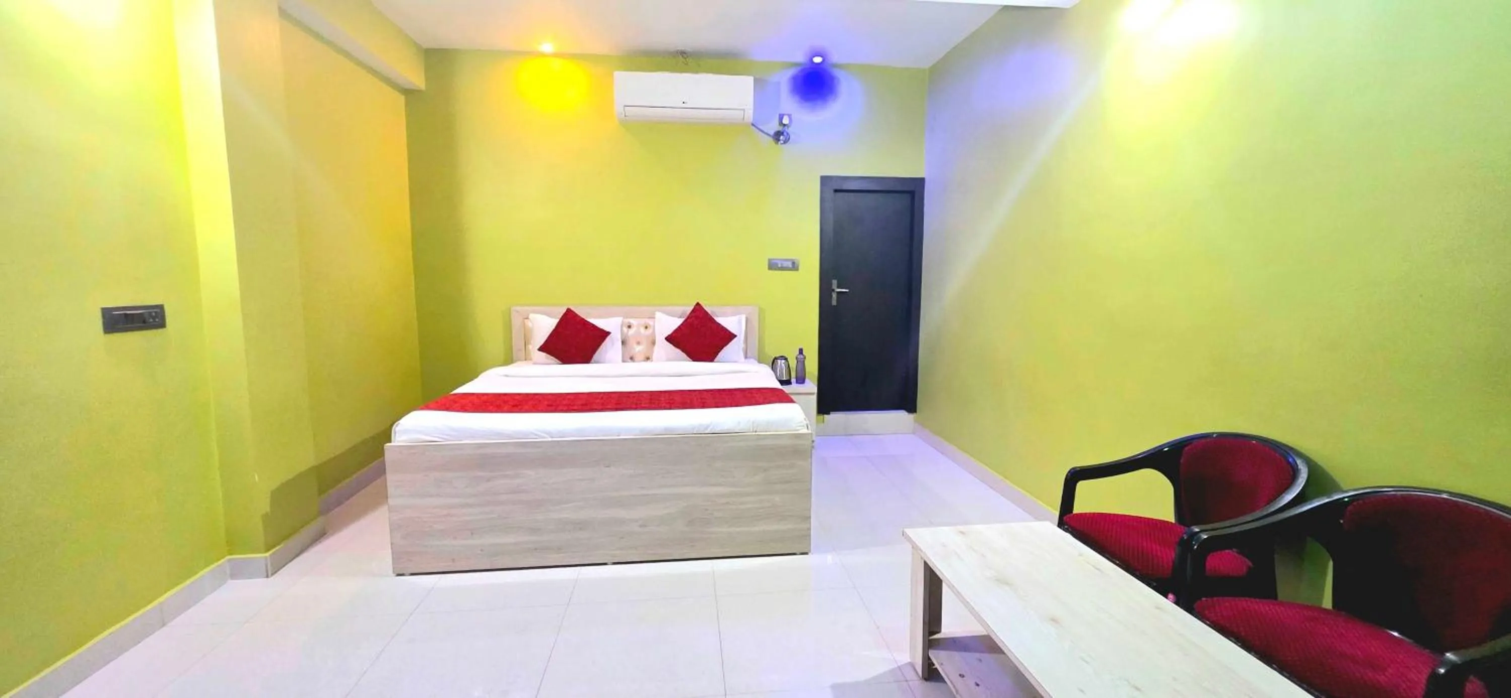 Bedroom in FabExpress JT Complex