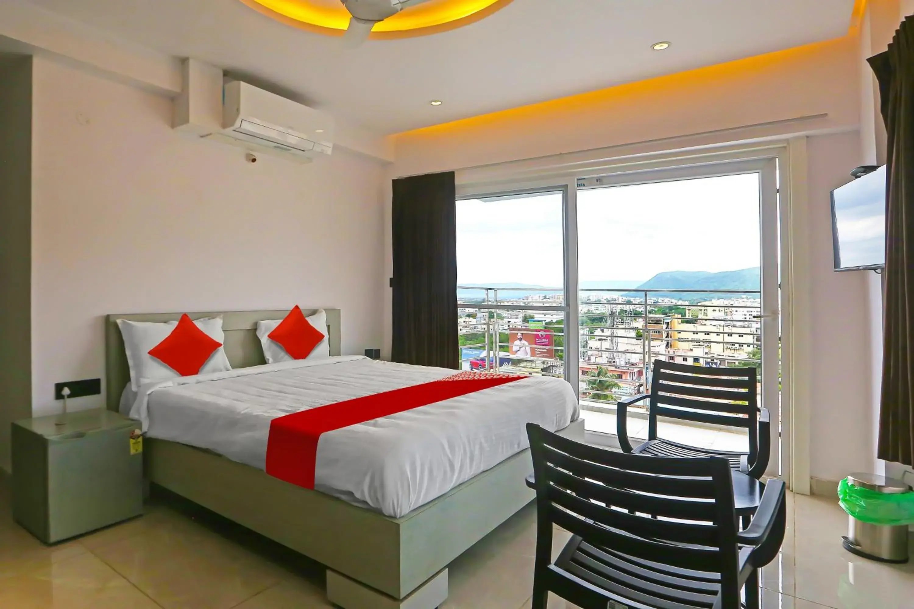 Bedroom, Bed in Super Hotel O Botcha Convection Bedroom, Bed in Super Hotel O Botcha Convection